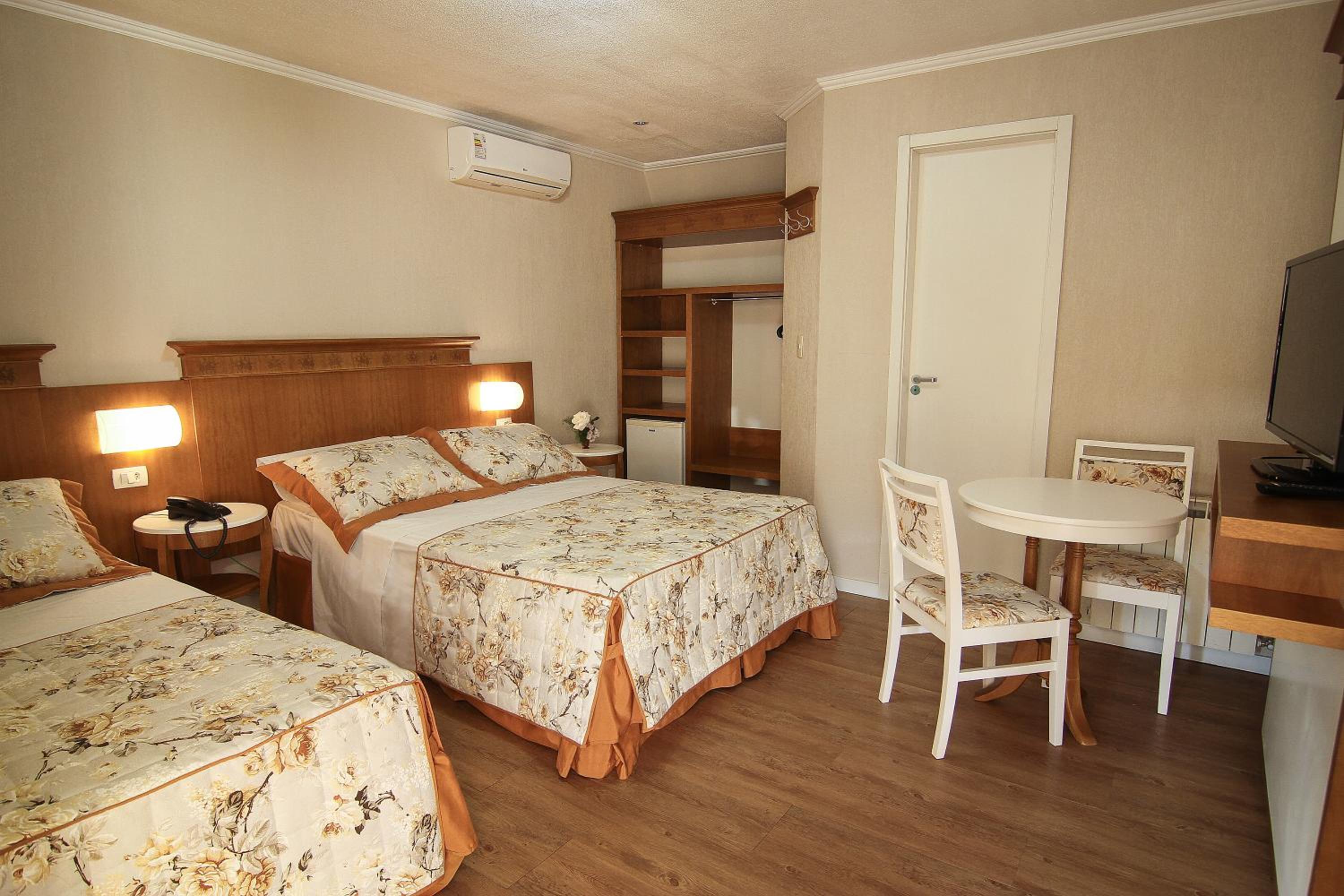 Deluxe Triple Room with 1 Double Bed and 1 Single Bed