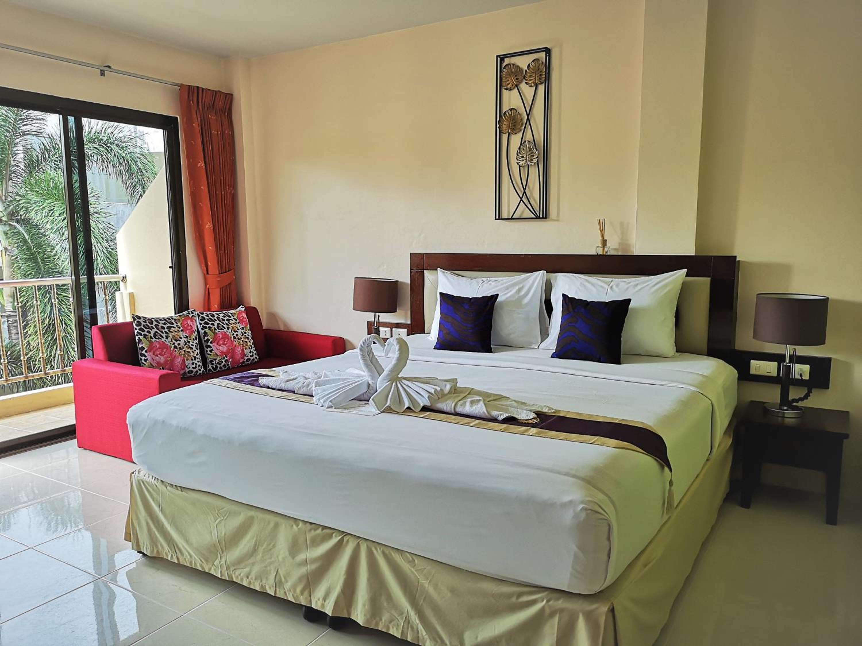  Deluxe Double Room with Balcony  and Partial Sea View