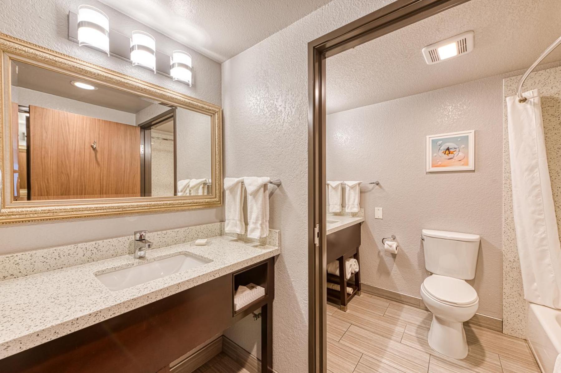 Standard Queen Room with Two Queen Beds - Non Smoking 