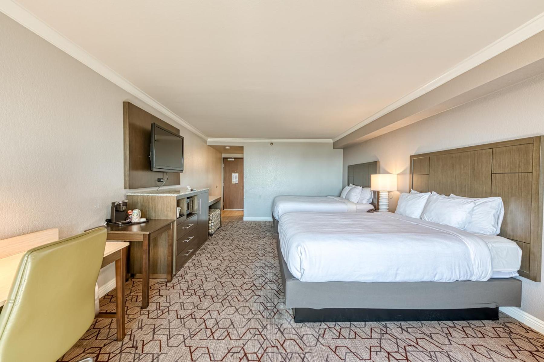 Standard Queen Room with Two Queen Beds with Balcony - Non Smoking