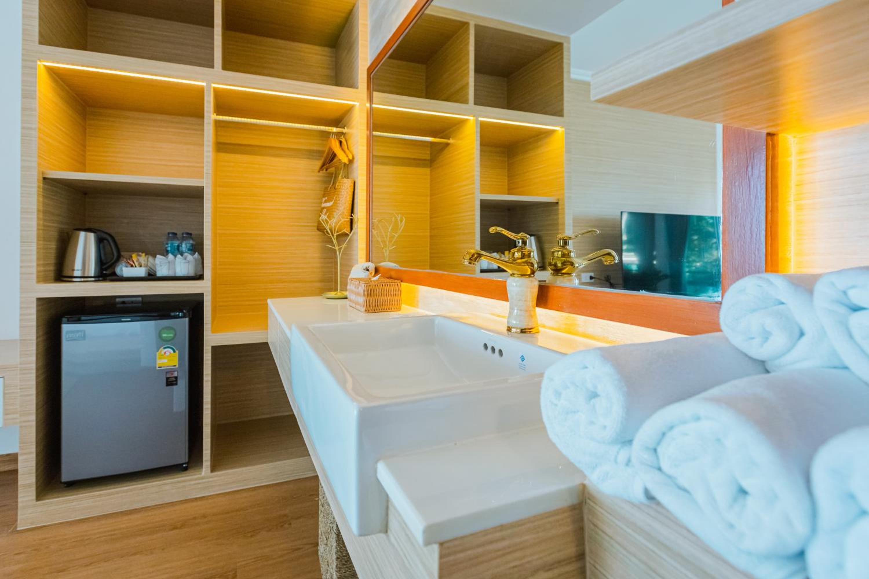 Deluxe Quadruple Room