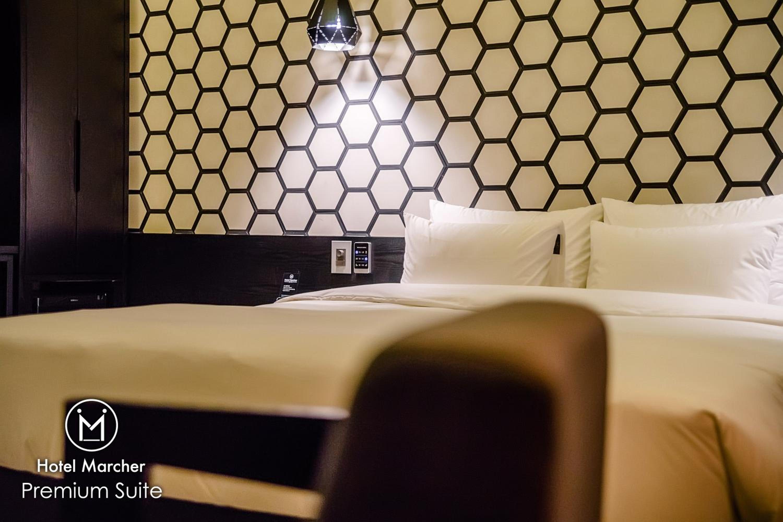 Premium Suite with Bath