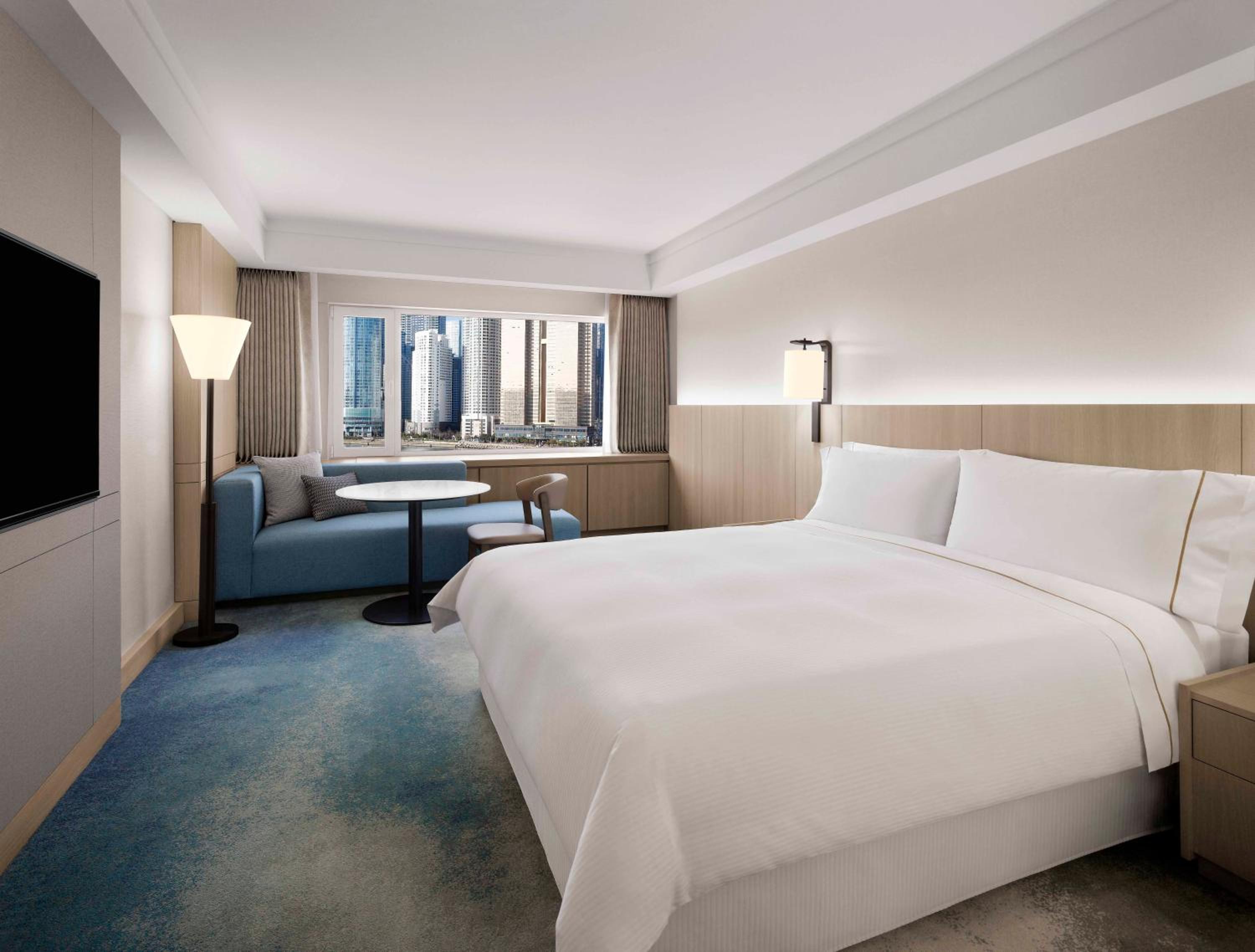 Executive Park King, Club lounge access,  1 King, Dongbaek Park view