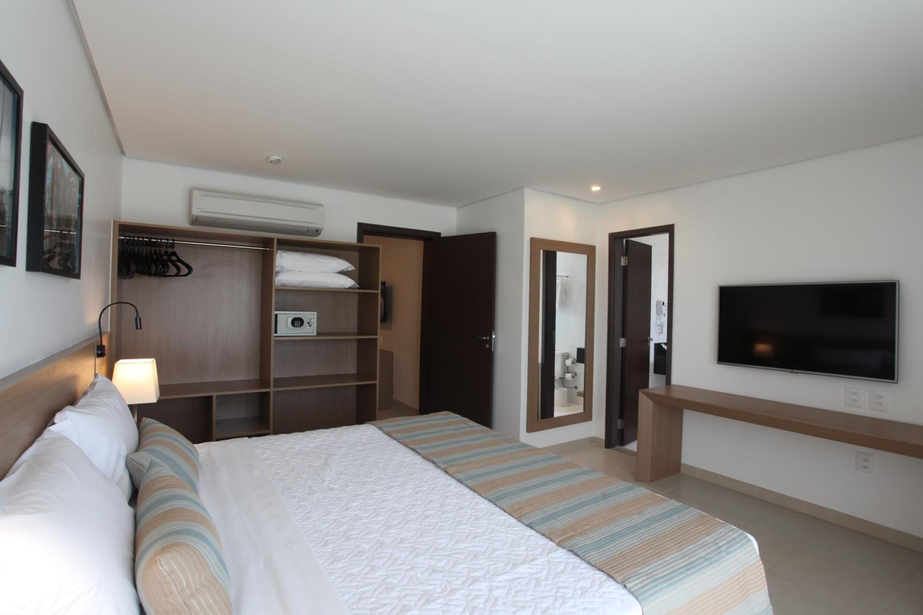 Suite with Side Sea View (2 Adults)