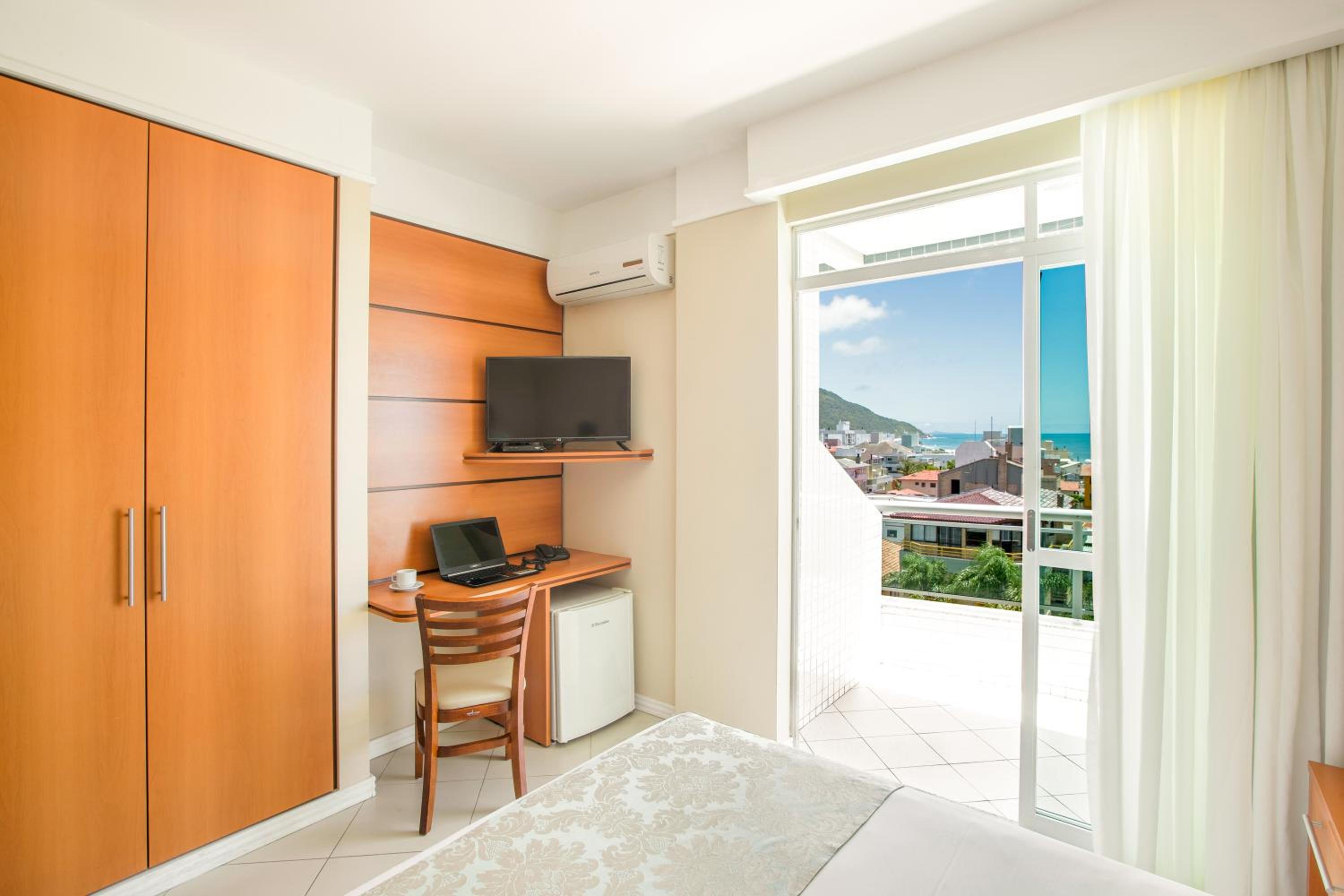 Suite with Sea View