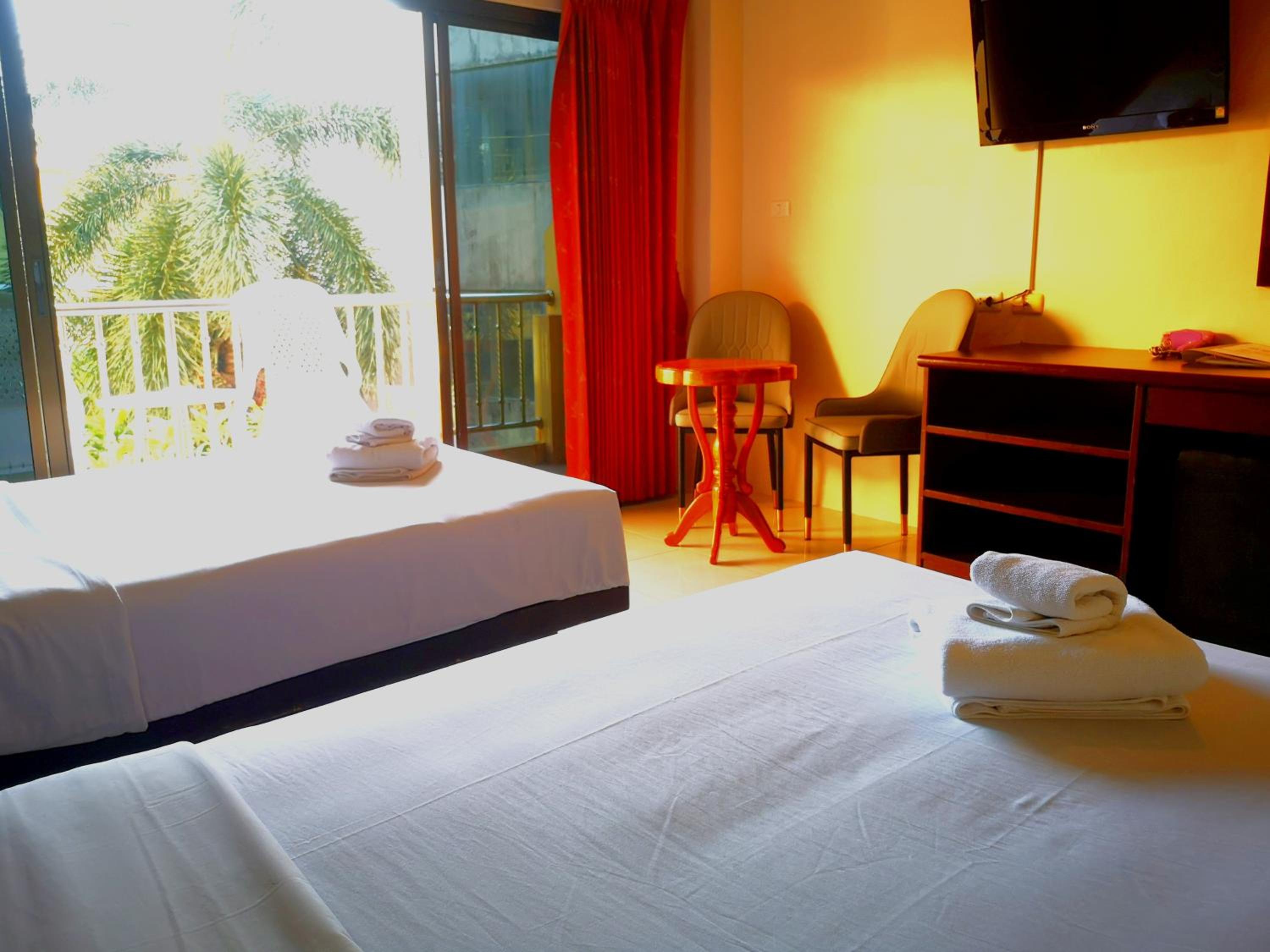 Twin Room with Balcony and Pool View