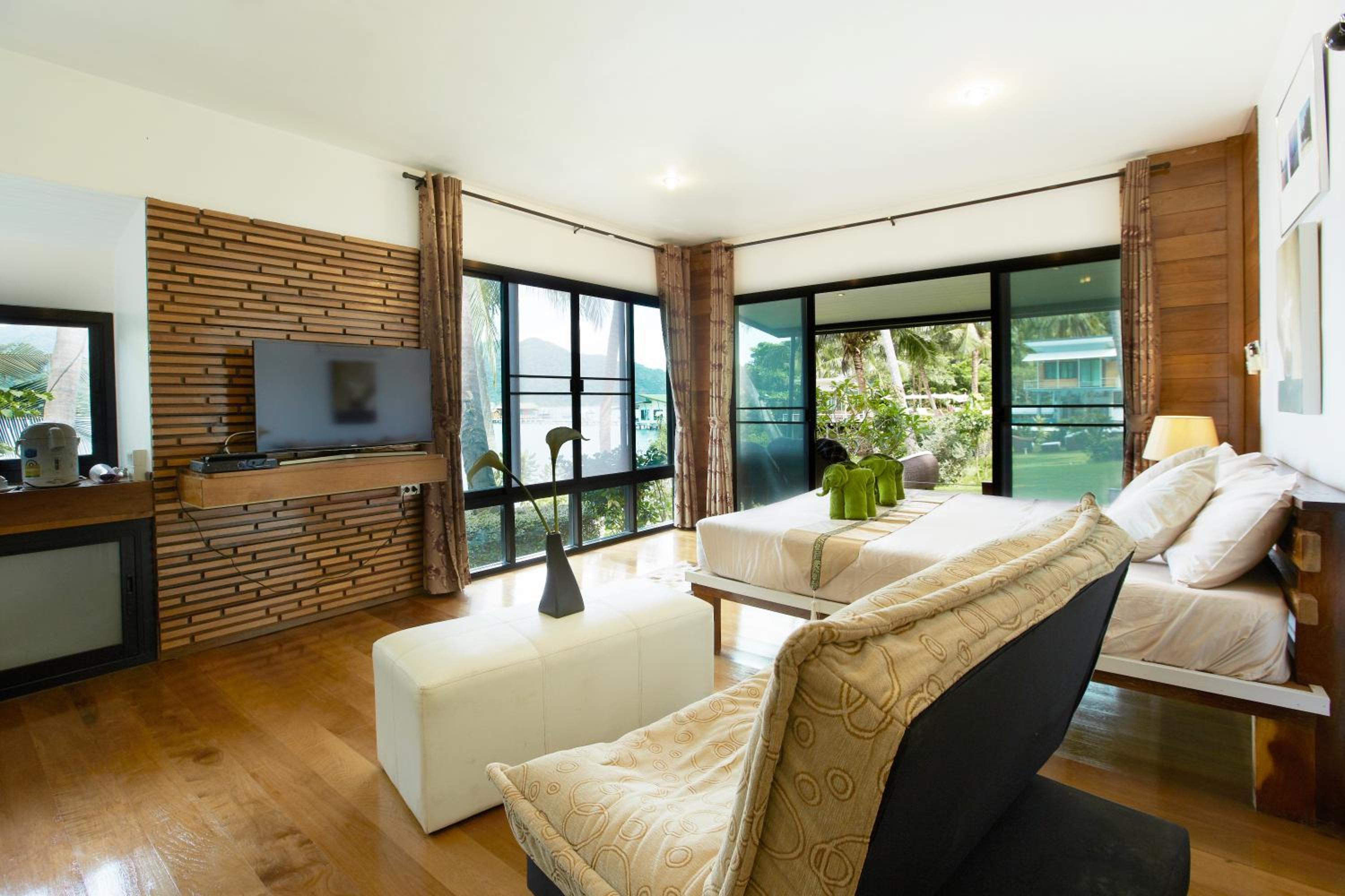 Super Deluxe Double Room