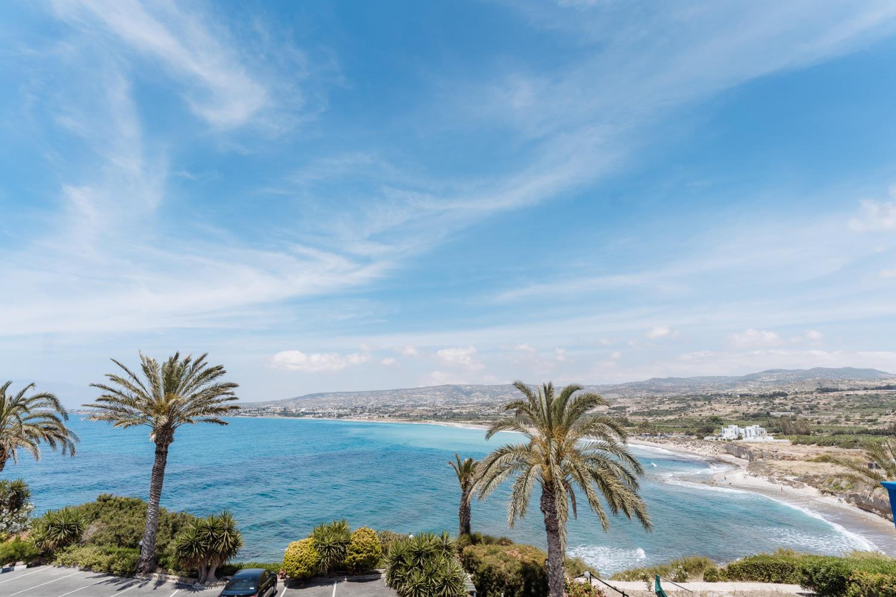 Superior One-Bedroom Apartment with Sea View