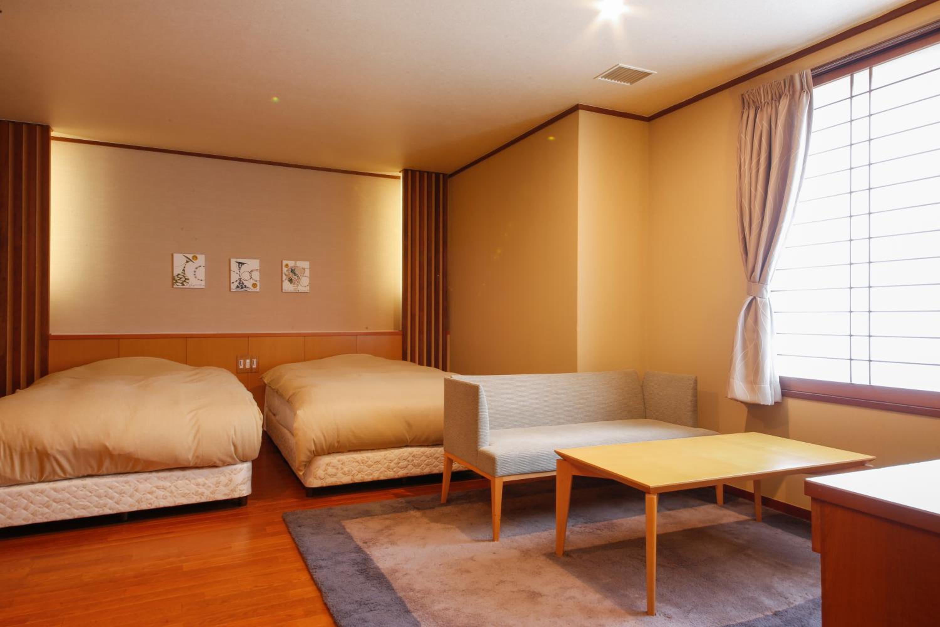 Superior Japanese Style Twin Room - Non-Smoking