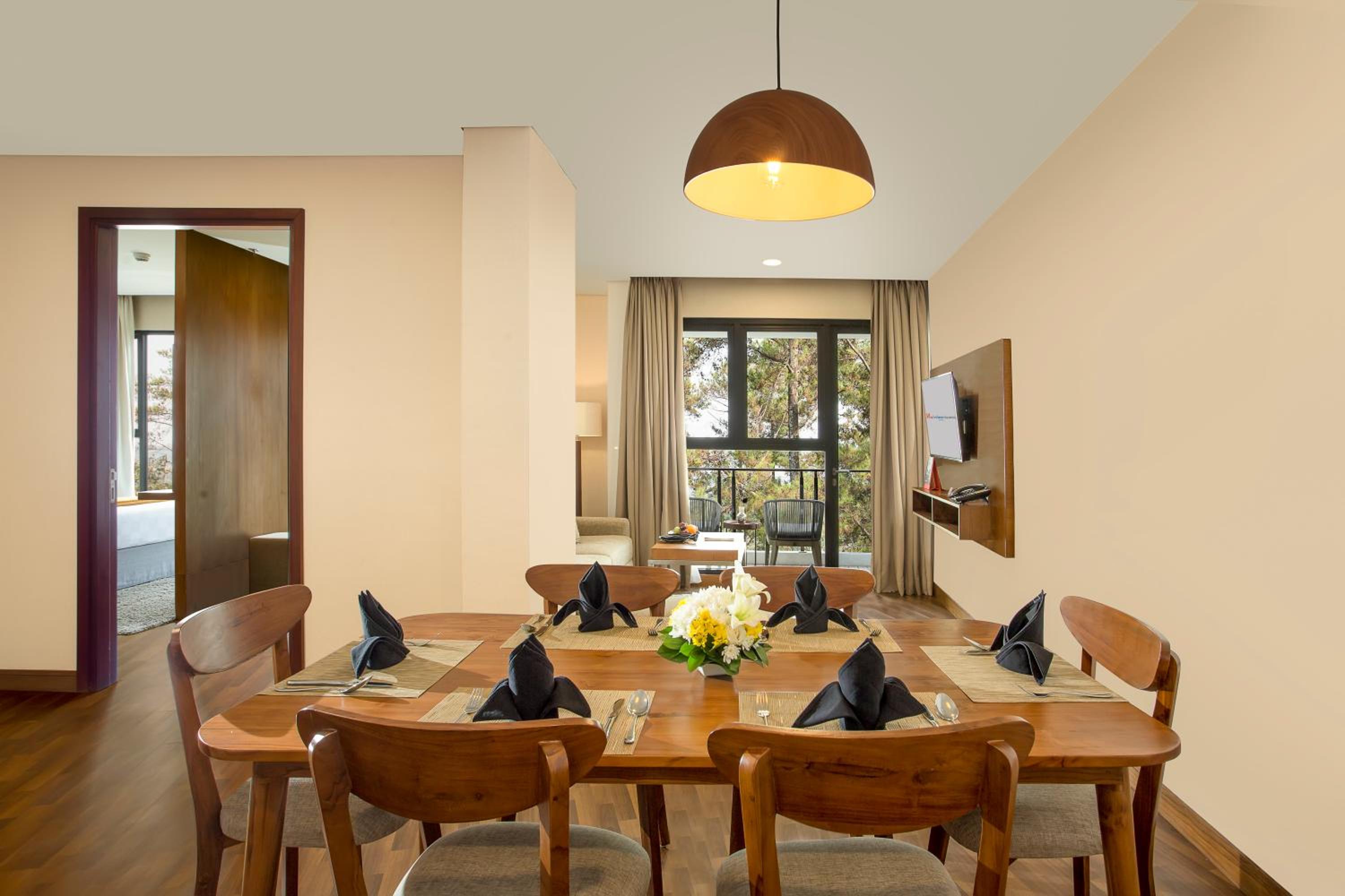 Dago Suite with Balcony