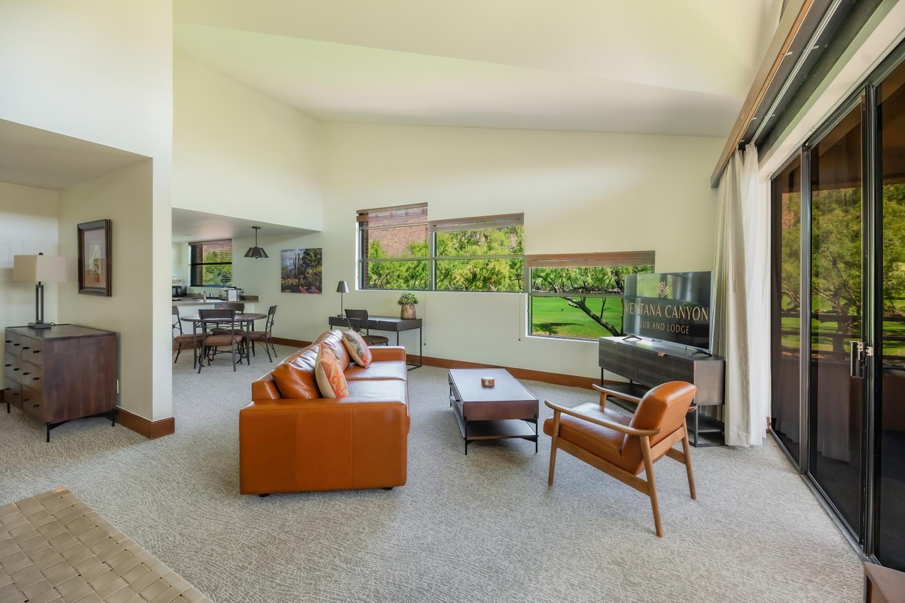 Suite with Mountain View