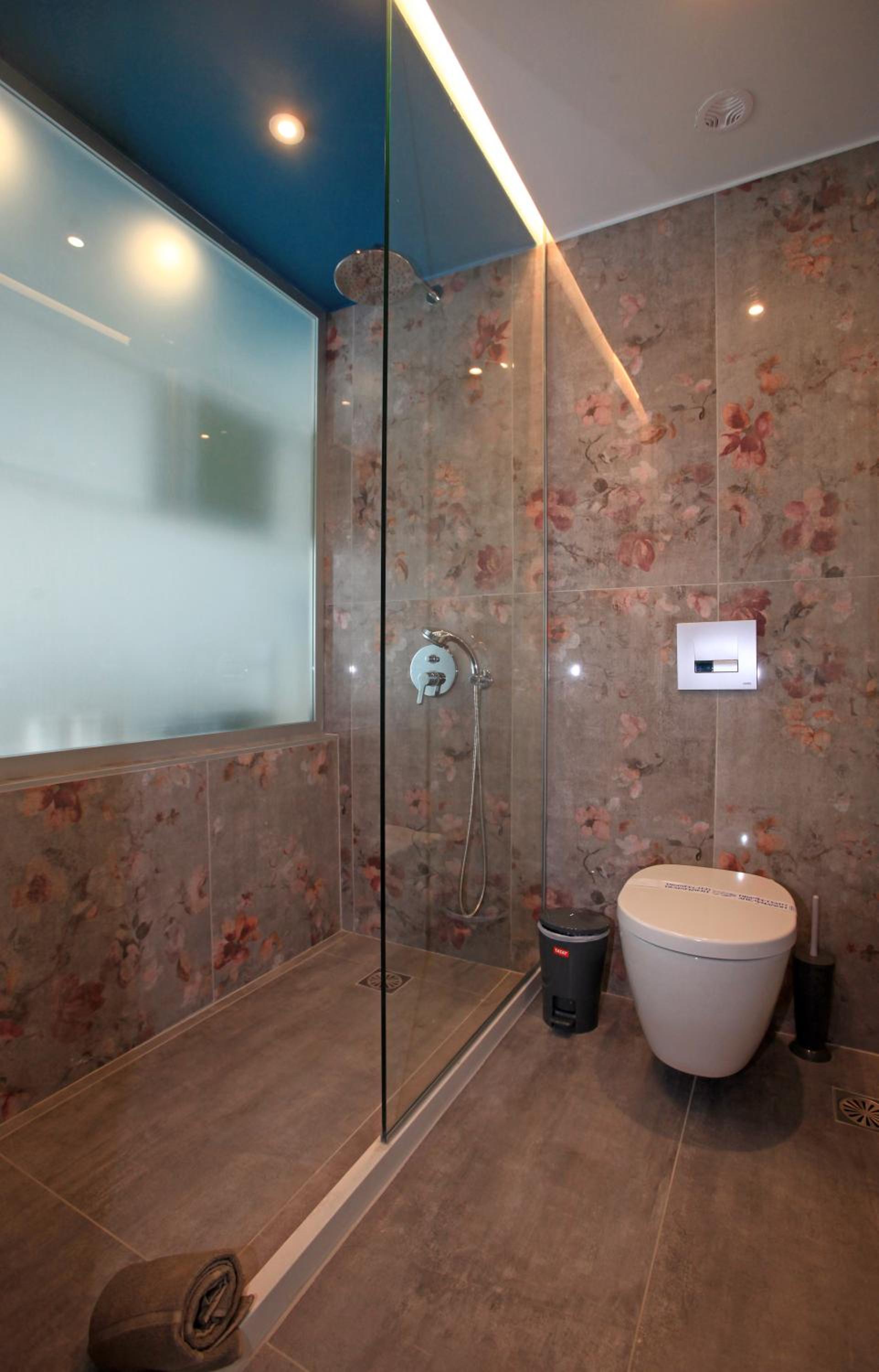 Superior Junior Suite with Private Pool - Spilled Level