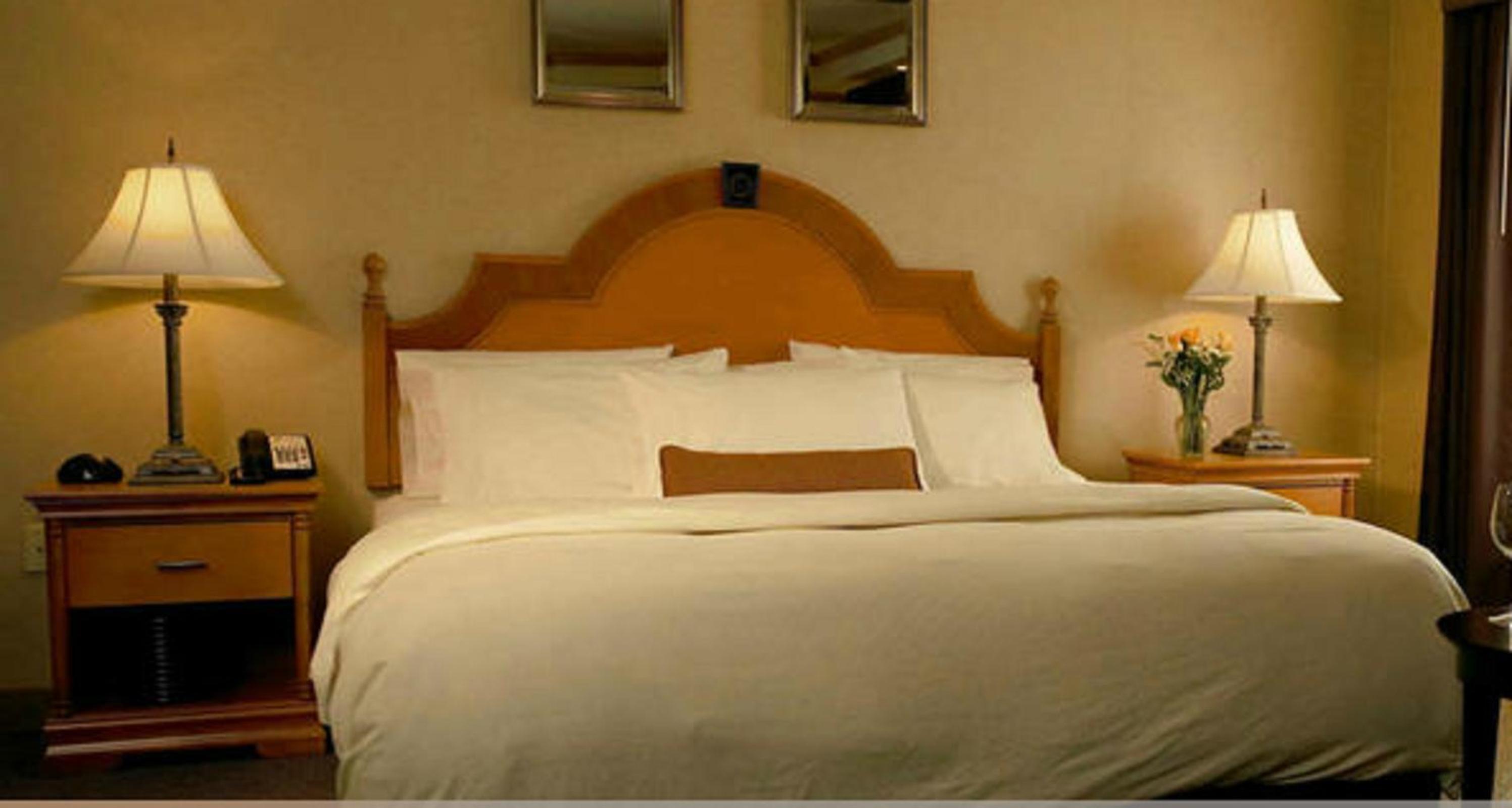 Queen Room - Non-Smoking