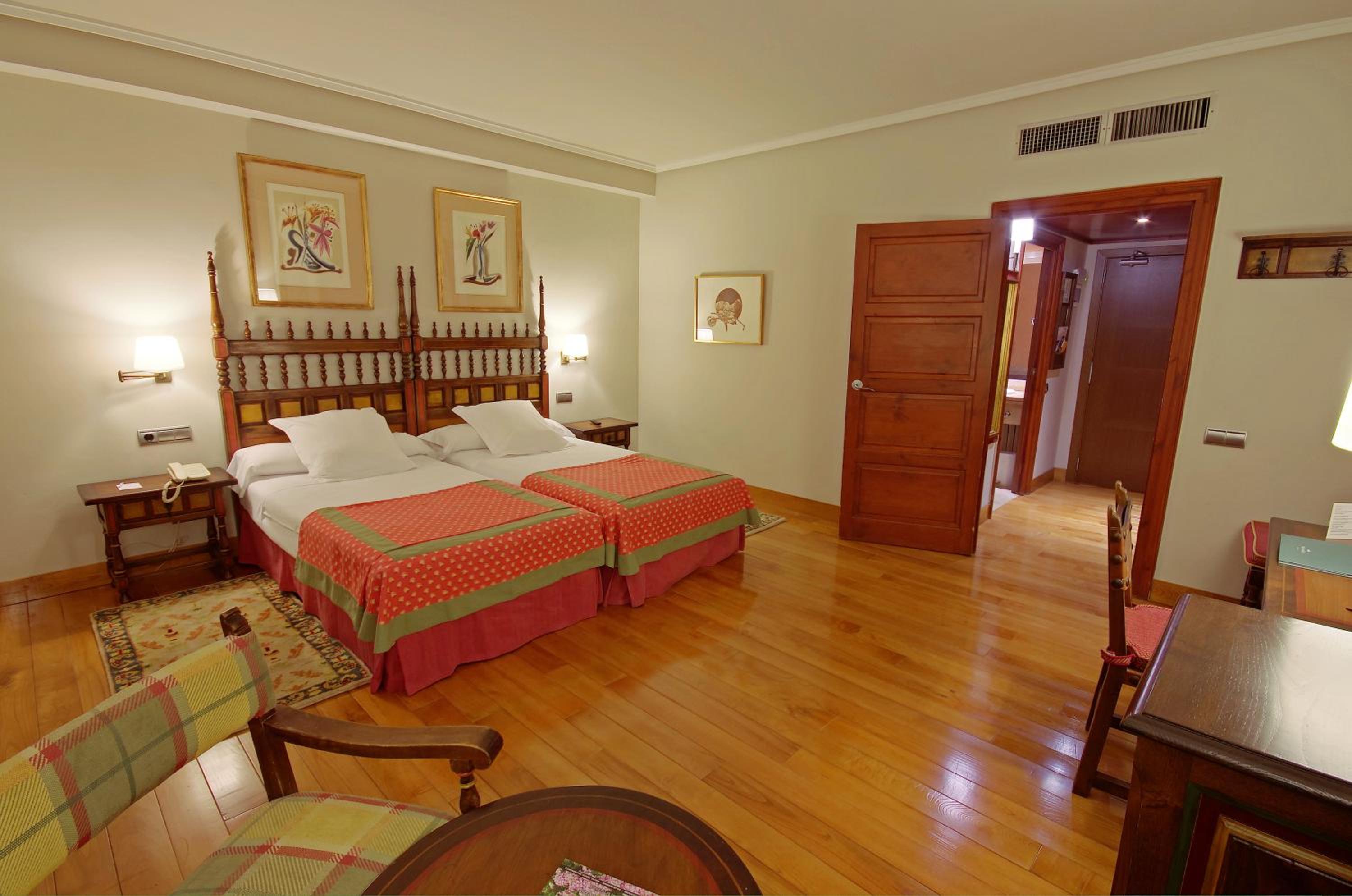 Standard Double Room (2 Adults + 1 Child)