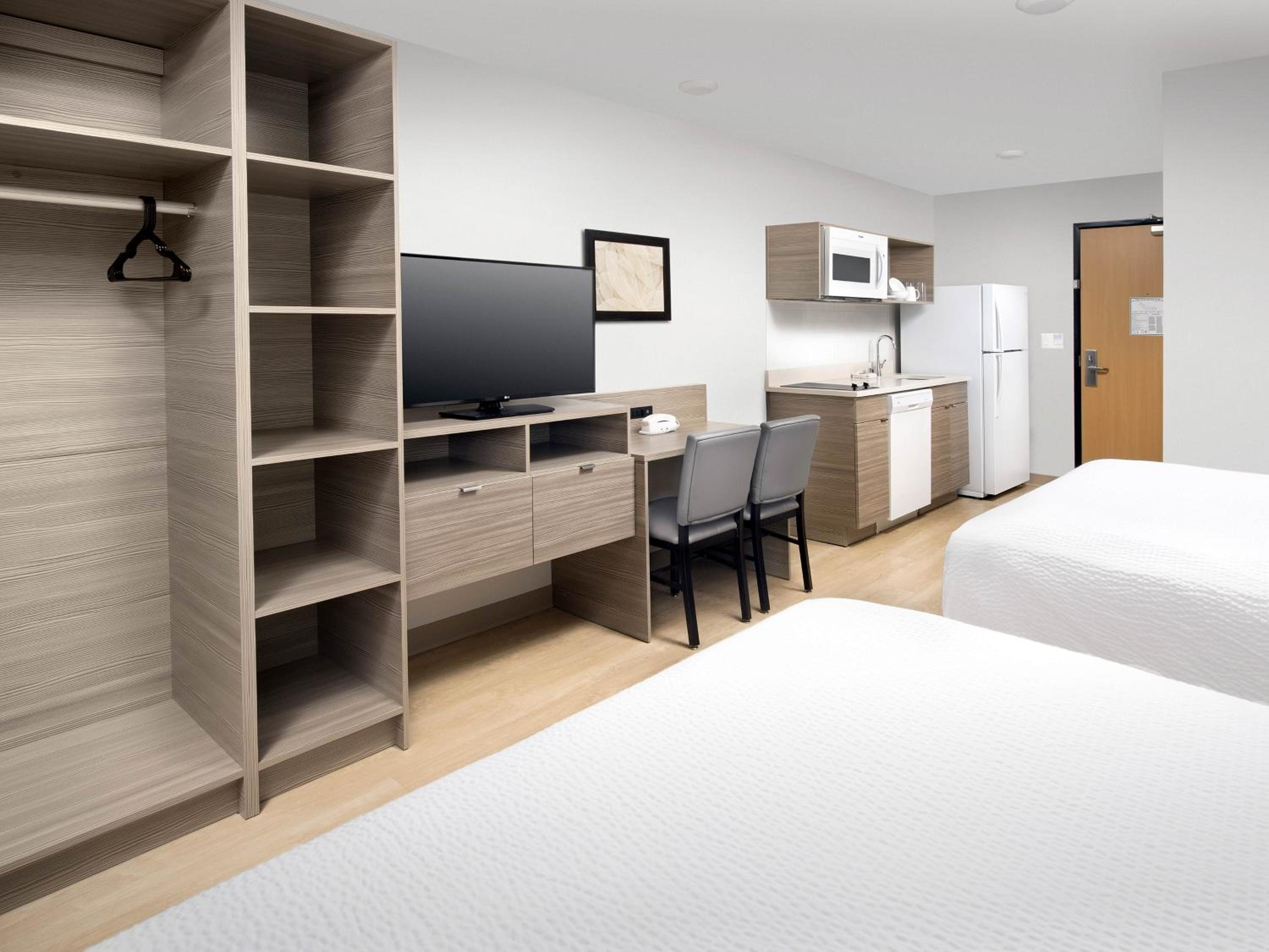 Standard Queen Room with Two Queen Beds - Non-Smoking