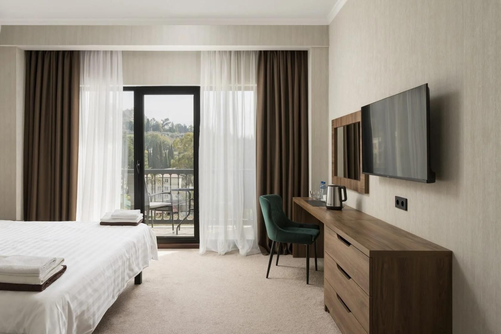 Делюкс с красивым видом и балконом