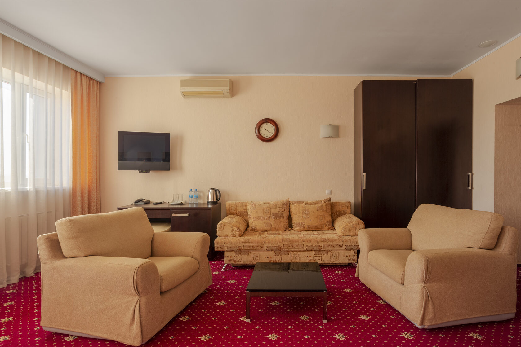 Трехместный номер Делюкс