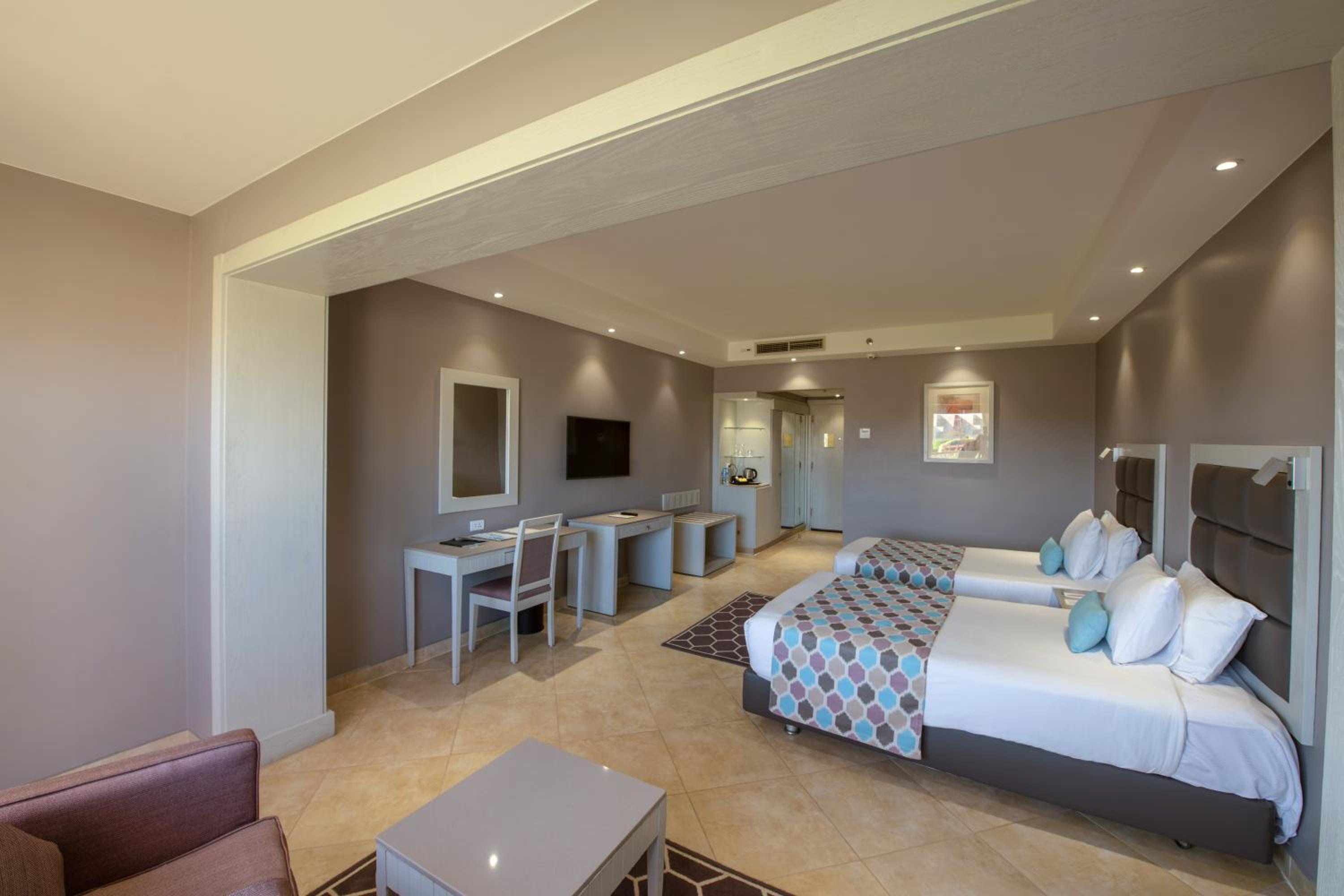  Deluxe Room Pool or Partial Sea view - Egyptian and Residents only