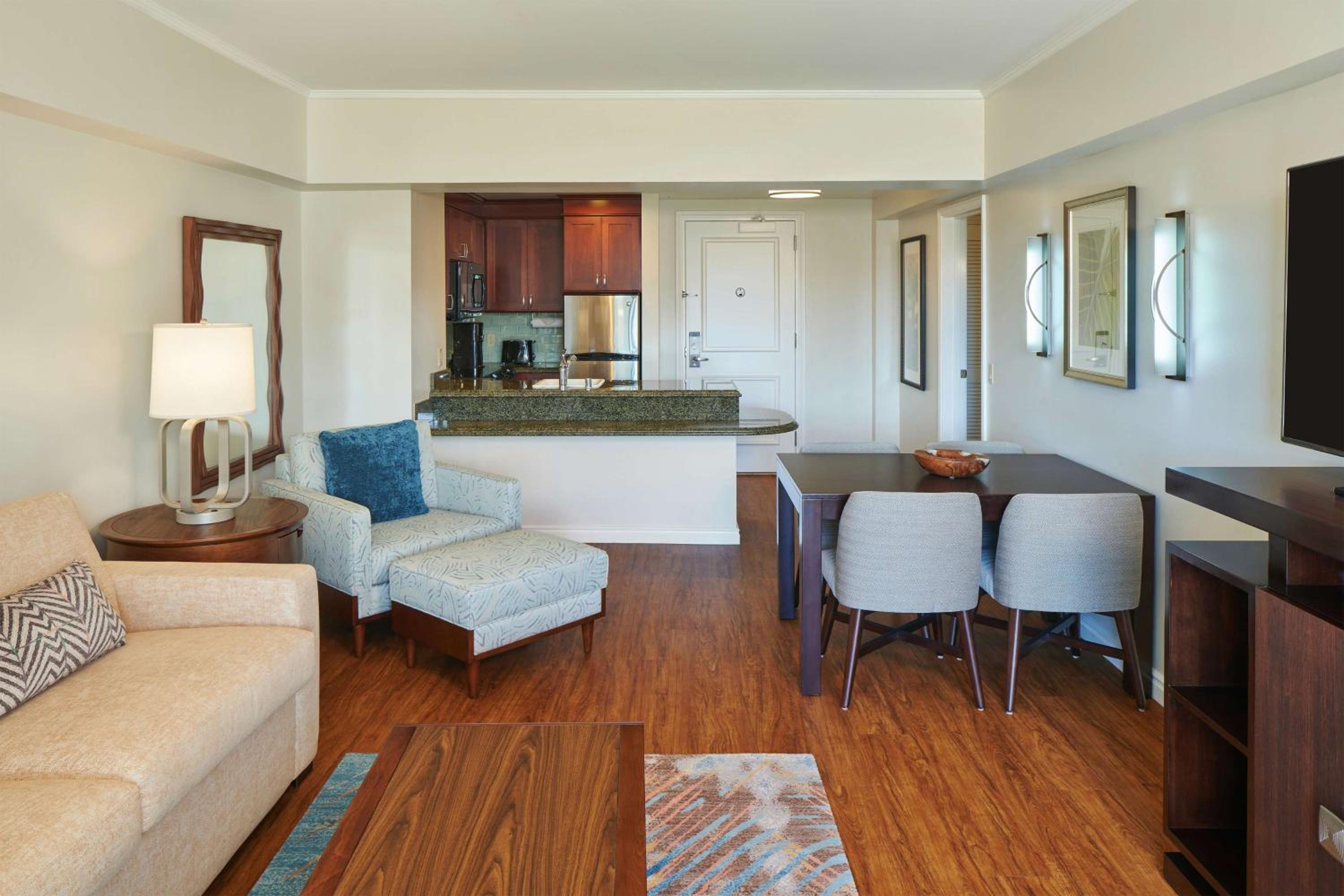 One-Bedroom King Suite with Sofa Bed and Mountain View - Kalia Tower