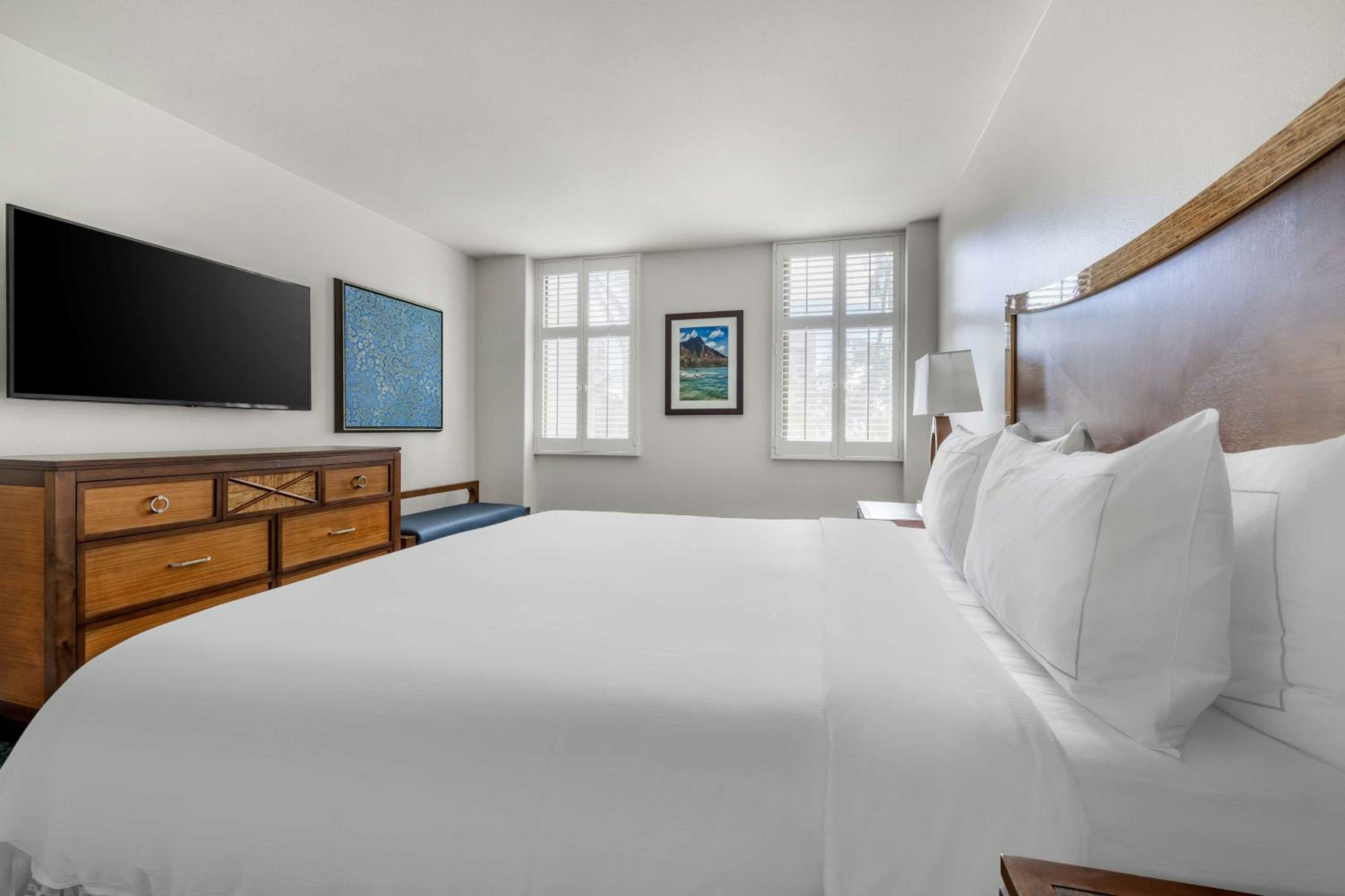 Two-Bedroom Suite with View - Lagoon Tower