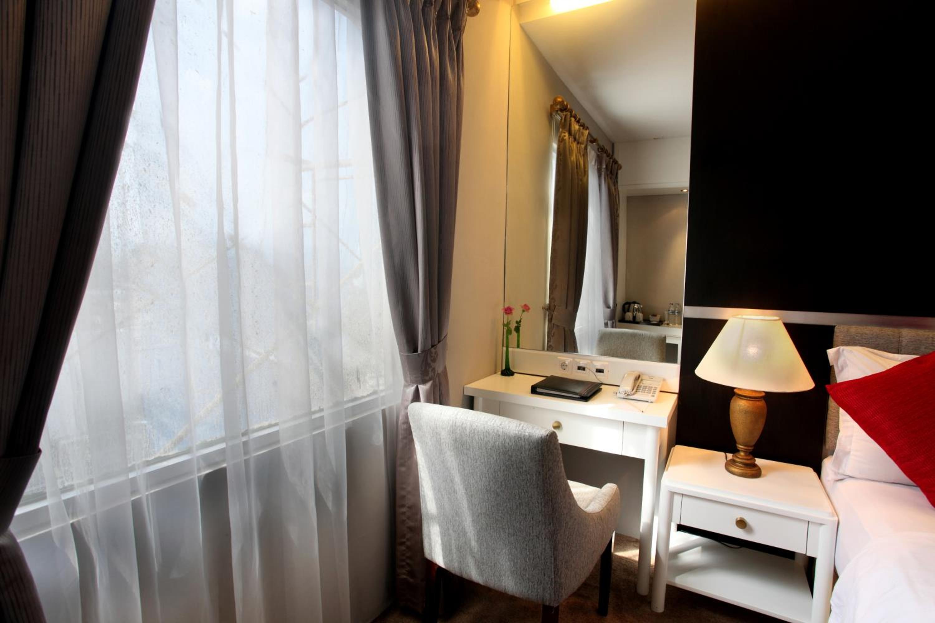 Superior Queen Room
