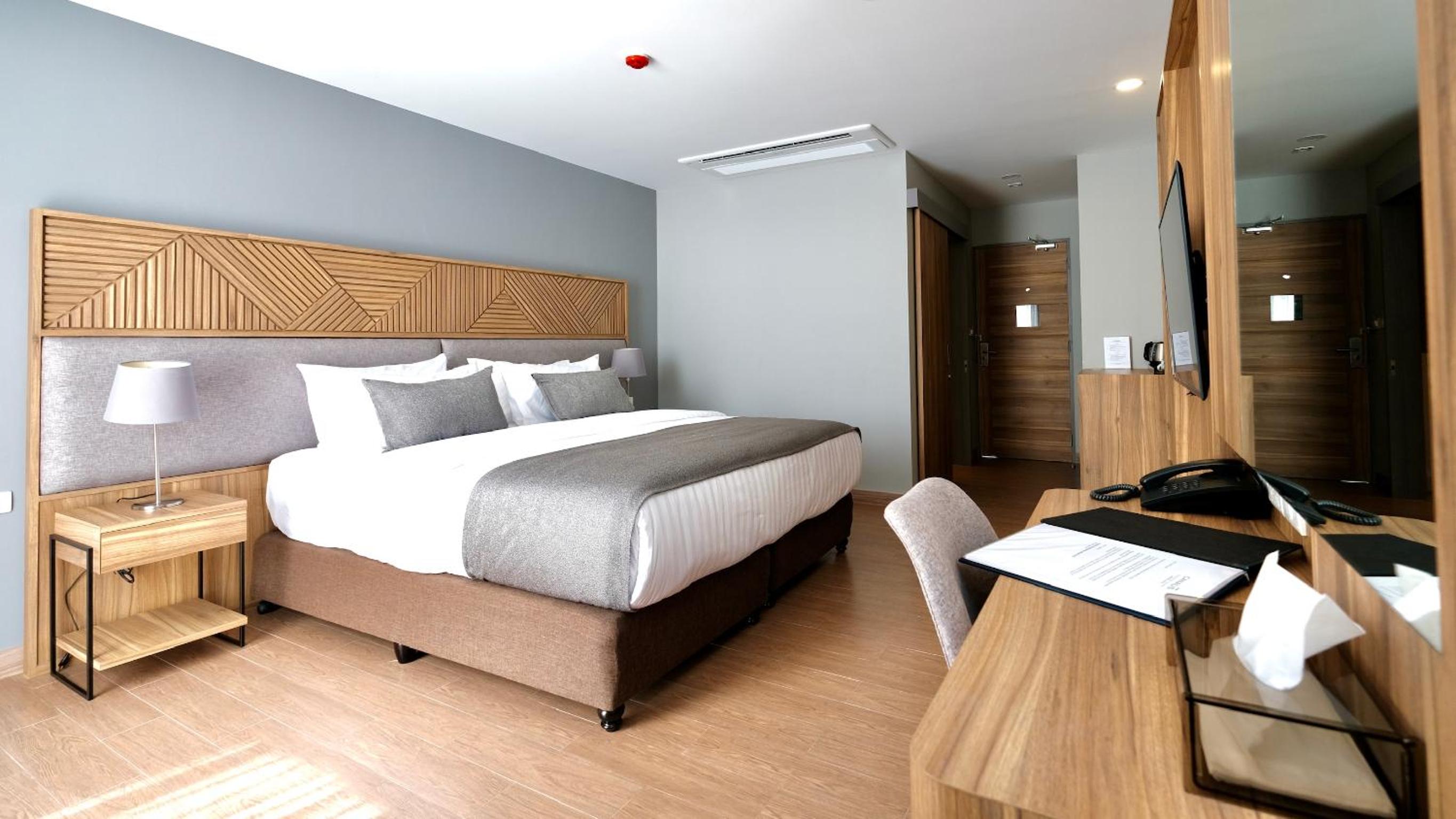 Deluxe Double Bed Room