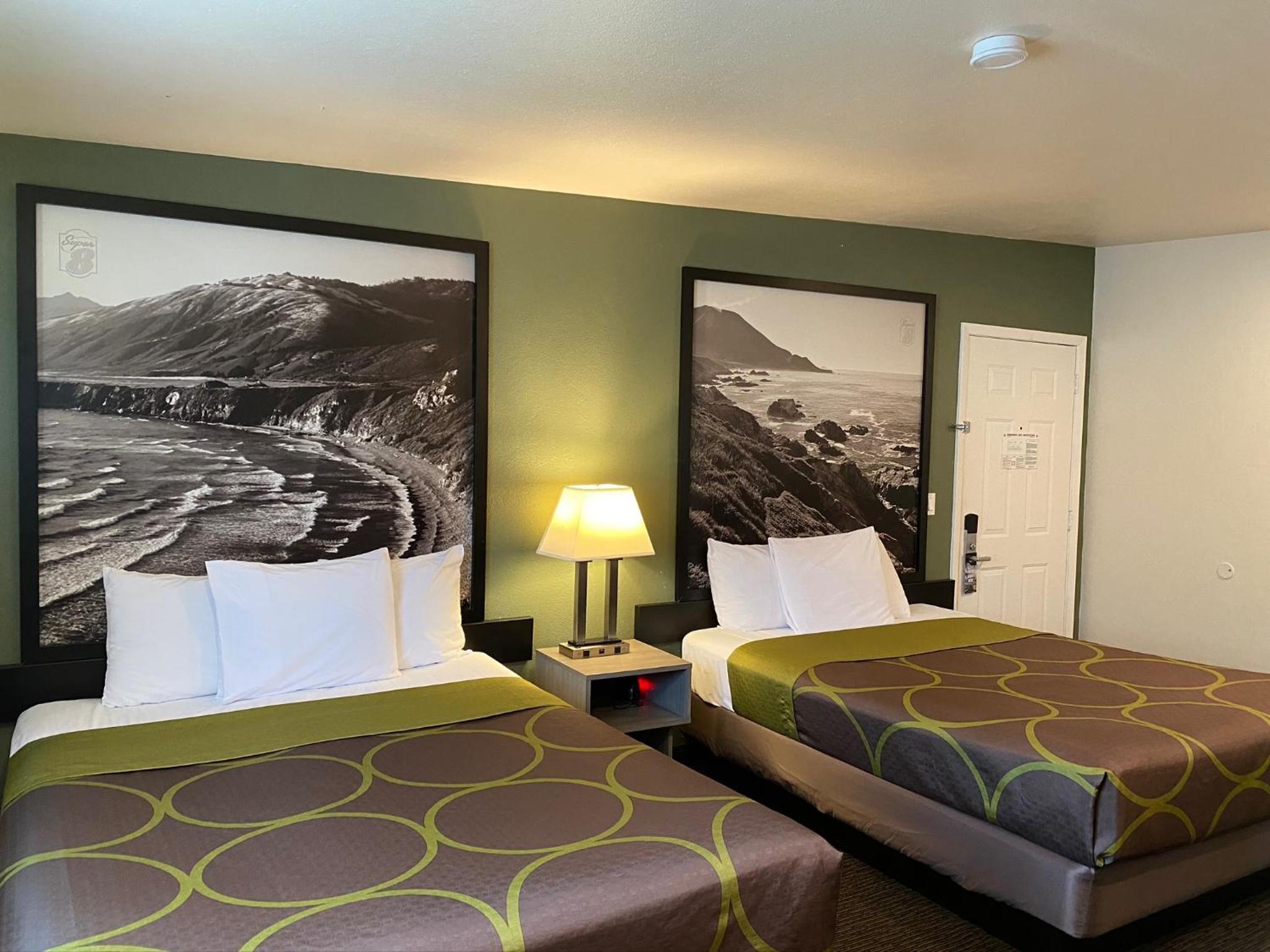 Queen Room with Two Queen Beds - Non-Smoking