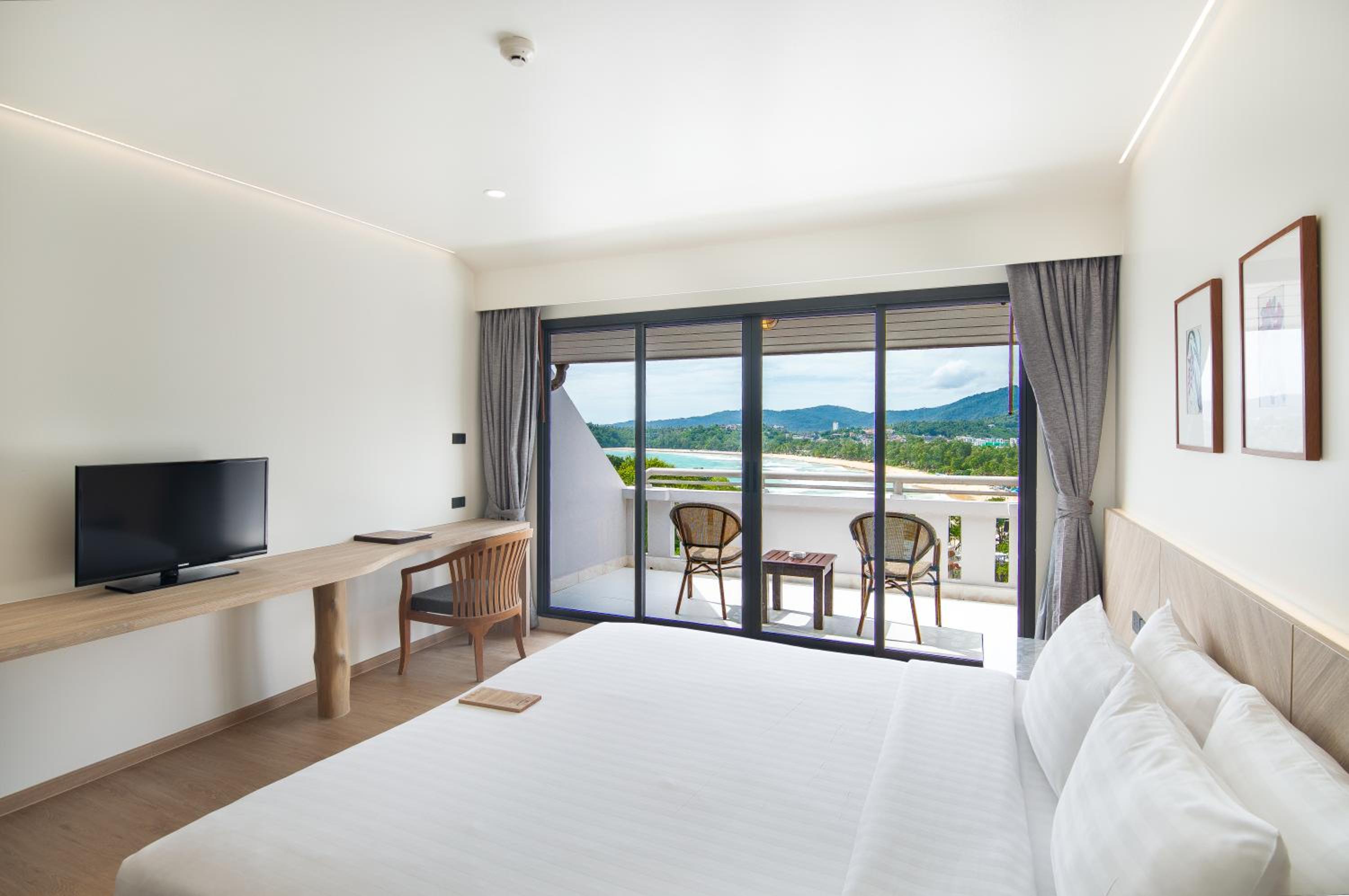 Deluxe Double or Twin Room with Sea View