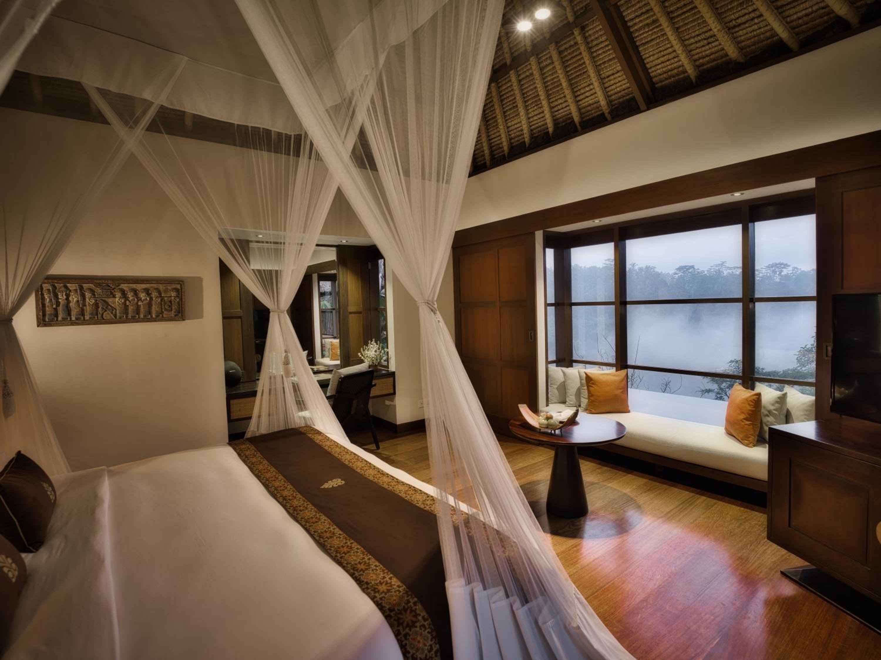 Panoramic Pool Villa