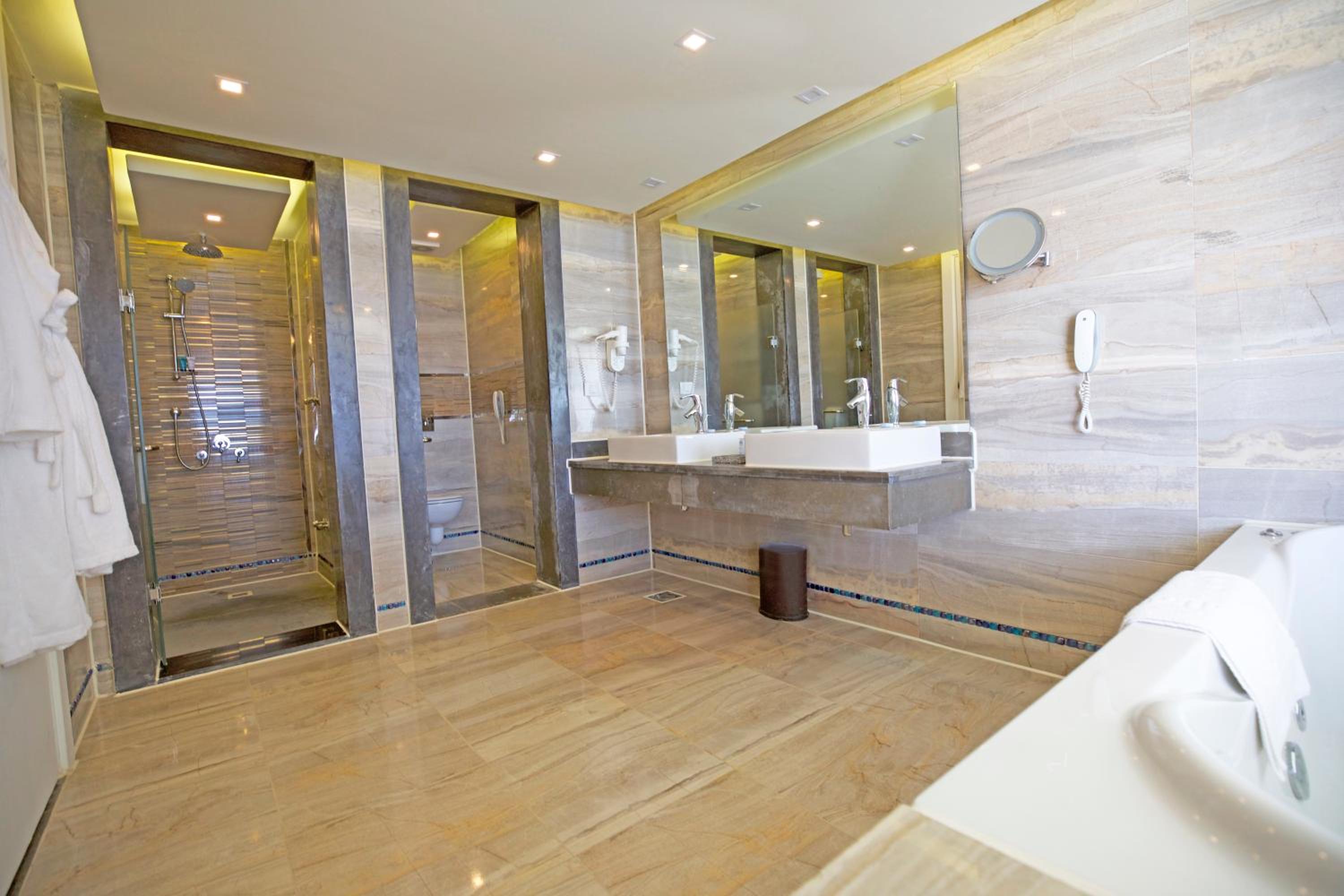 Executive Suite- Posh Club