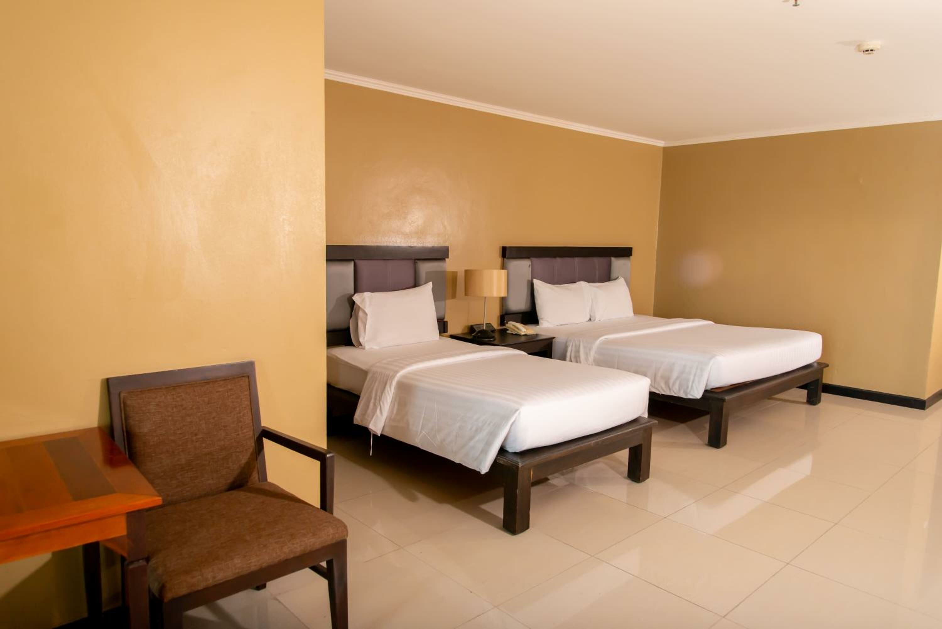 Paradise Double Room - Royal Wing