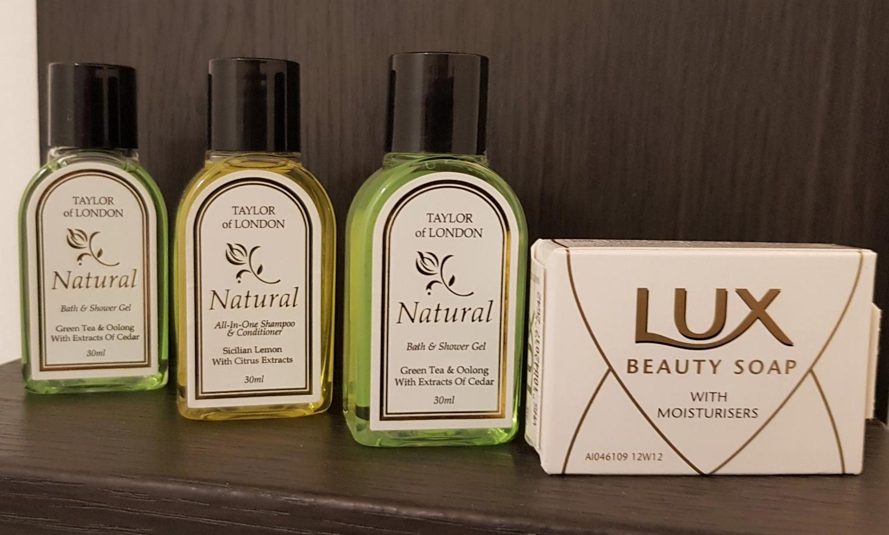 Deluxe Double Room with Ensuite Bathroom