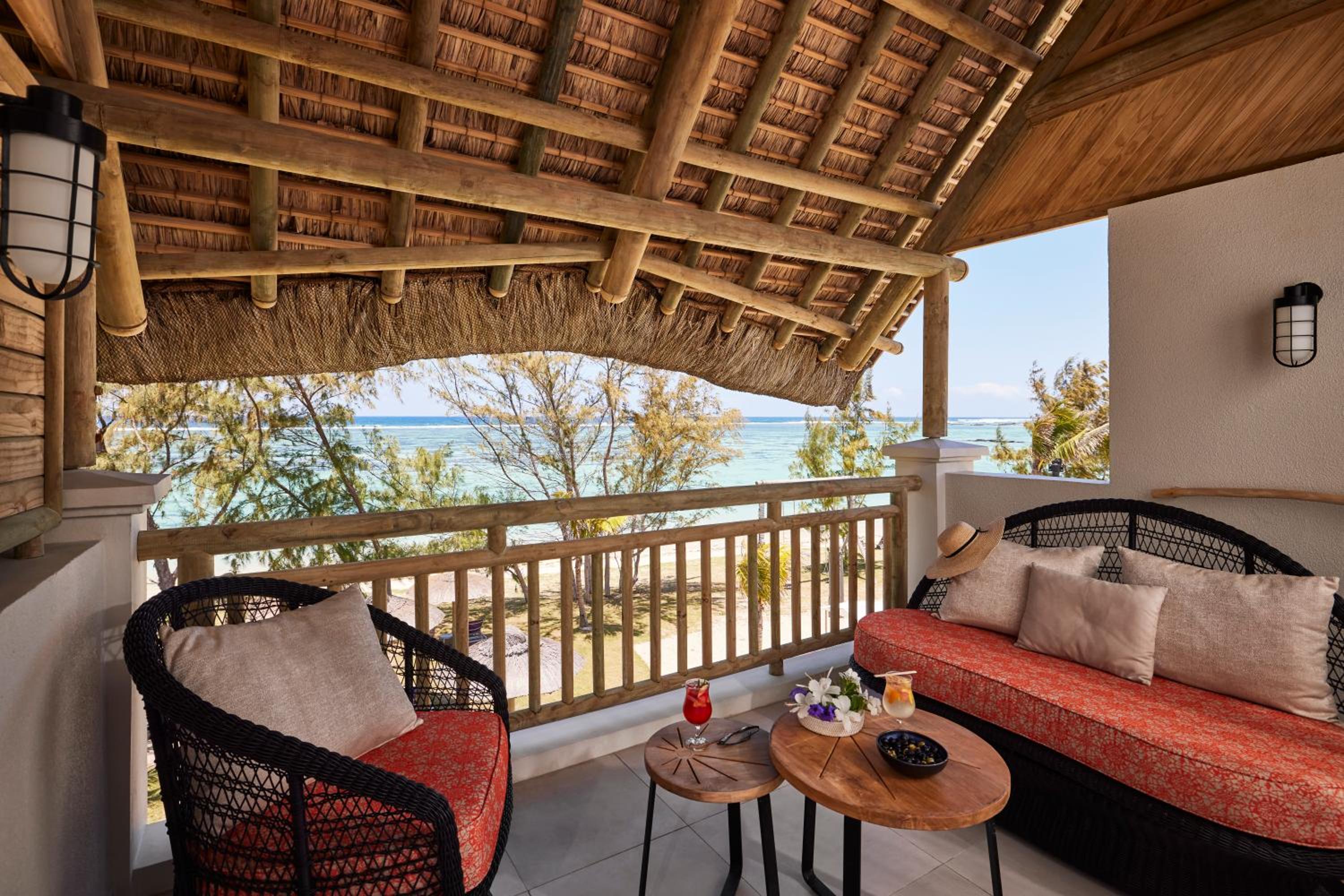 Deluxe Beachfront Room