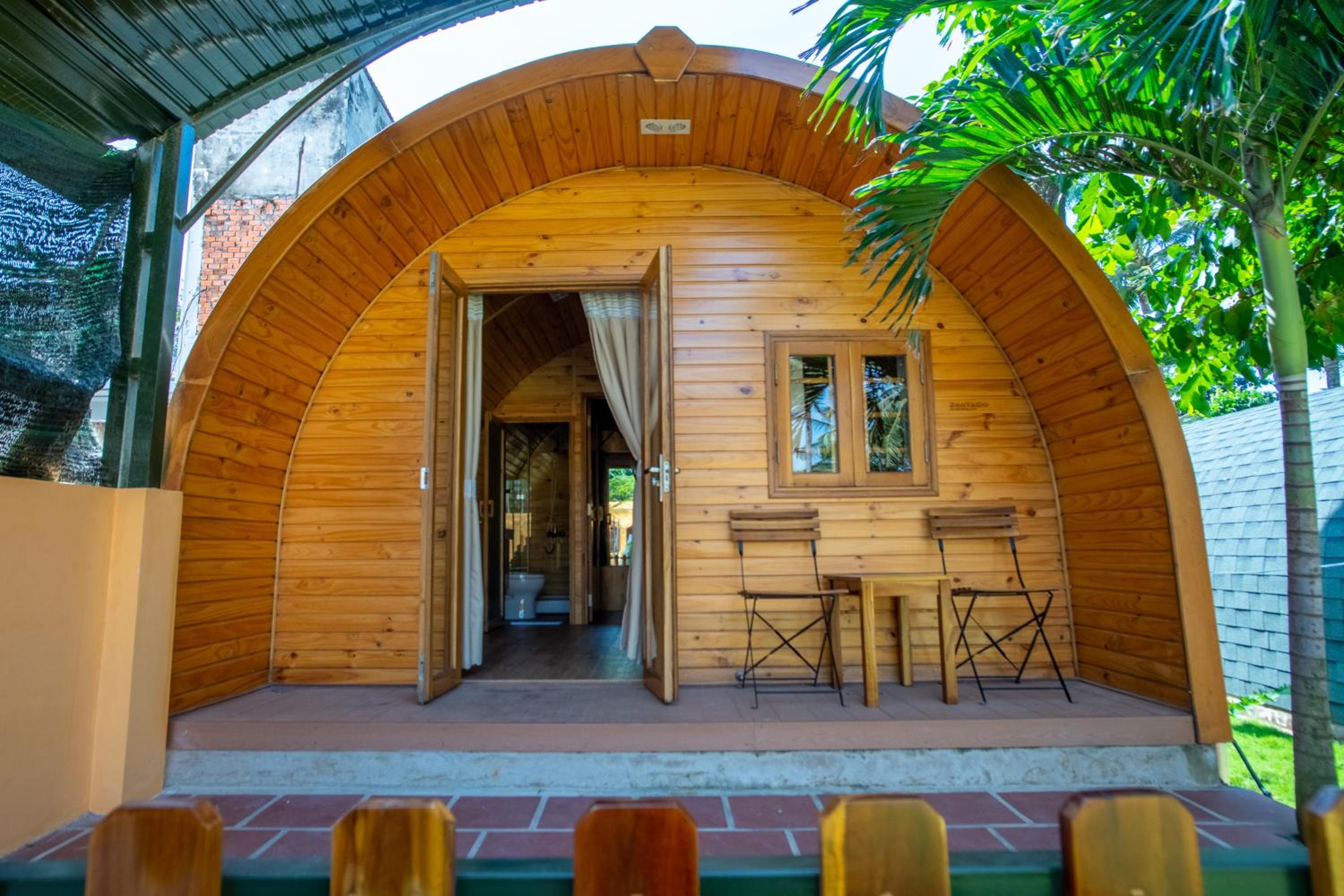 Bungalow with Garden View