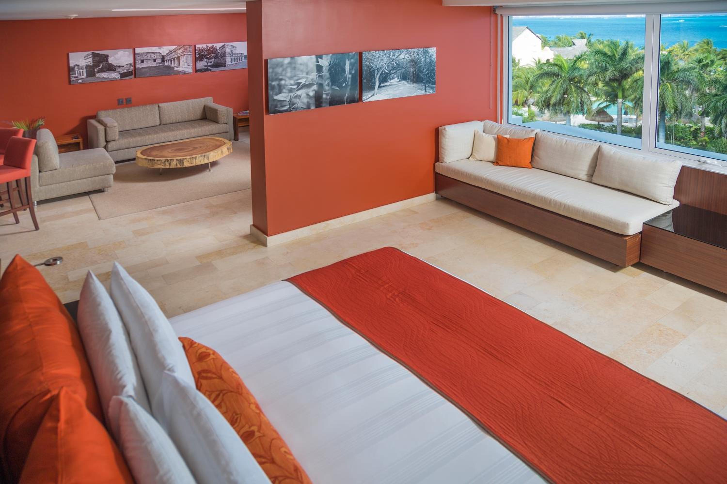 Club King Suite with Ocean View