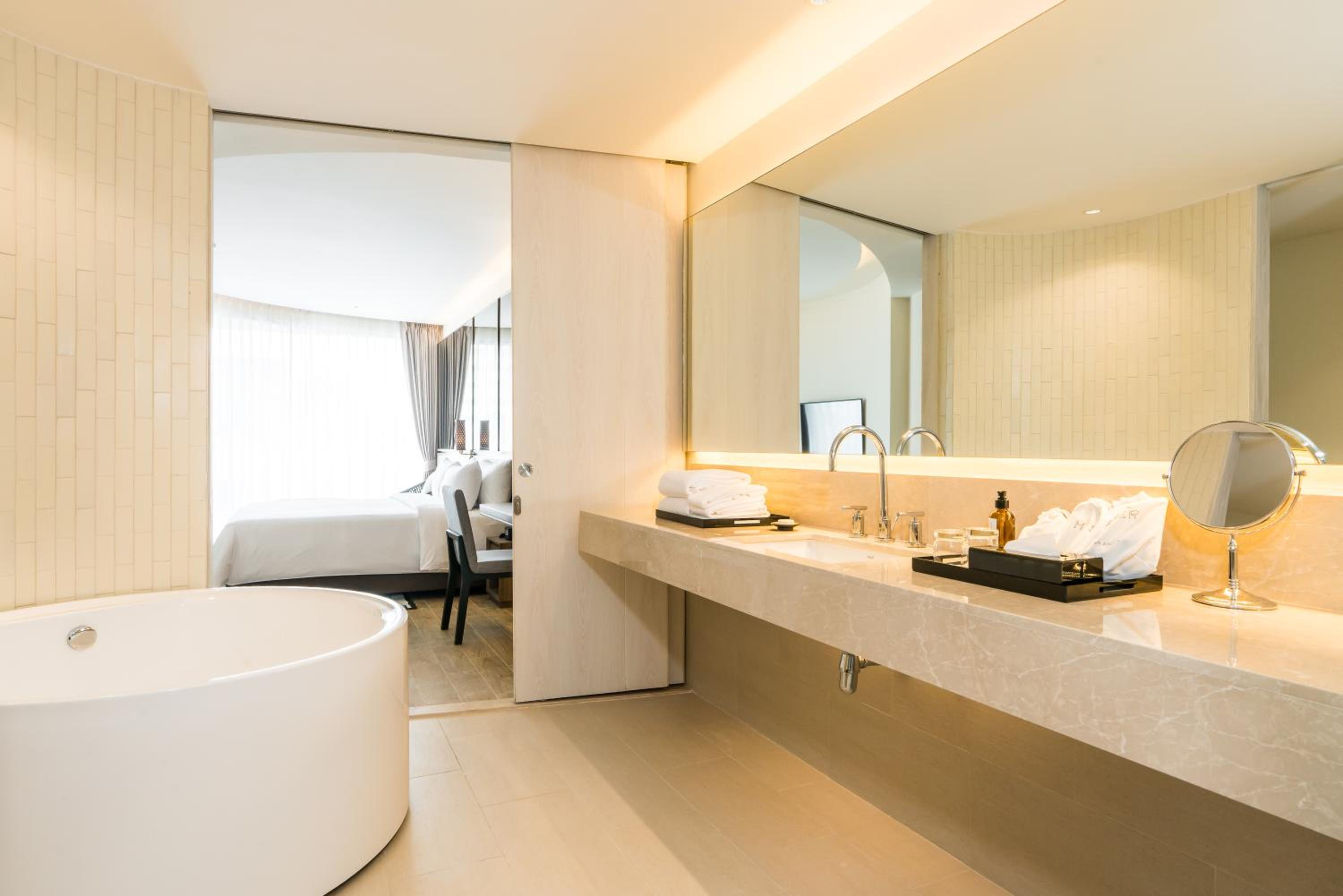 Sea View Grand Deluxe King Room
