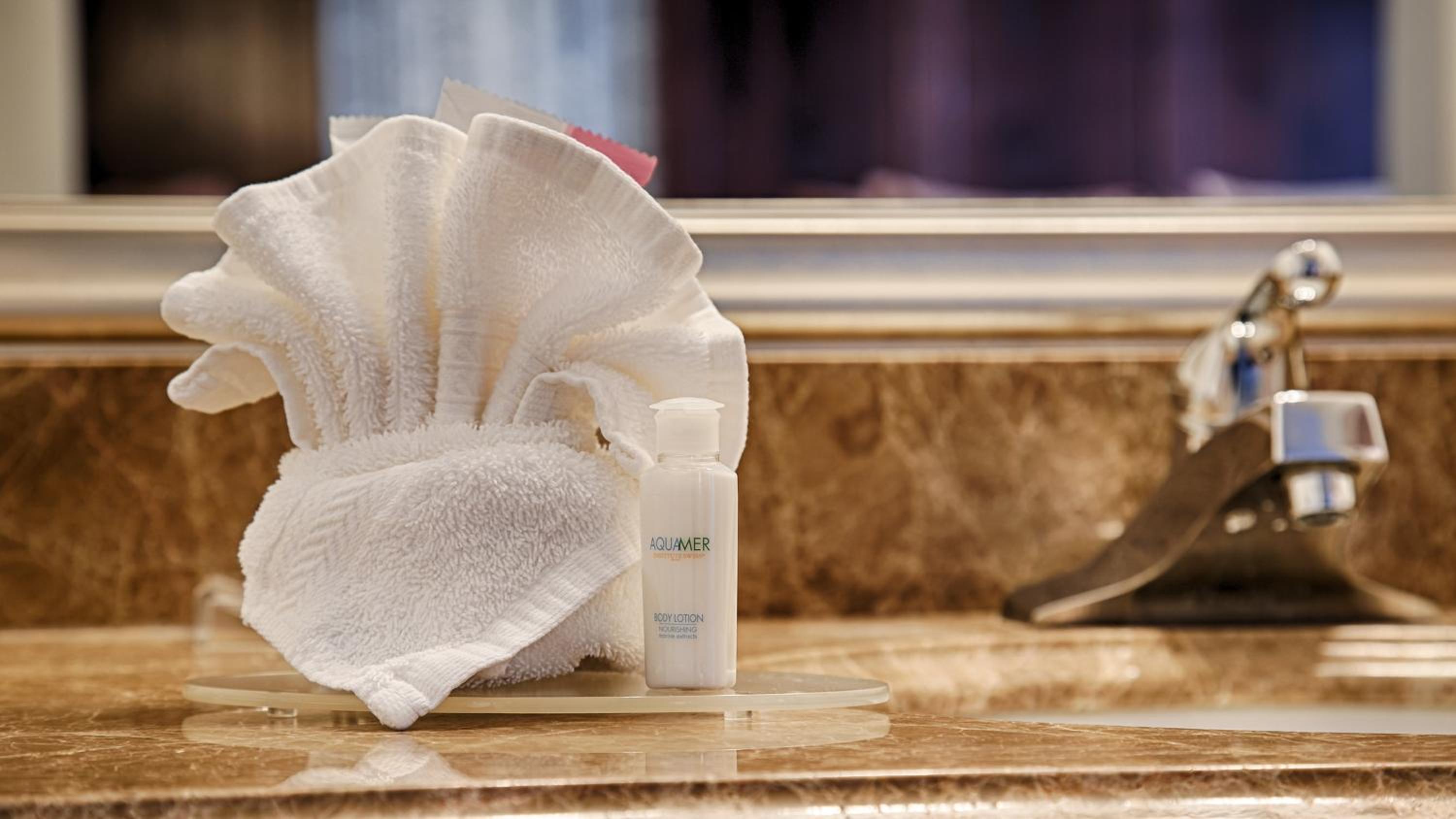 Corner King Suite - Non-Smoking - Not Pet Friendly