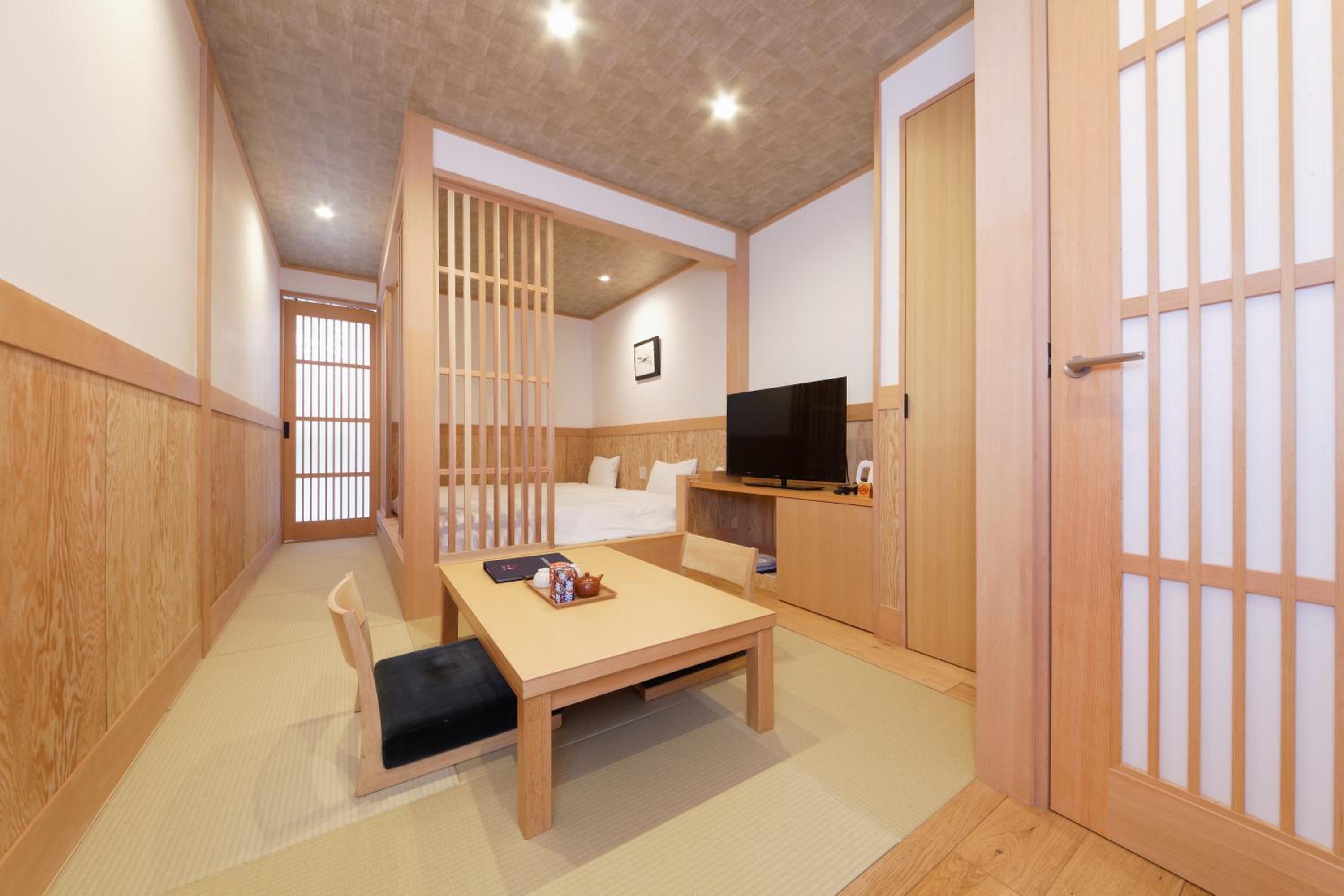 Twin Room with Private Bathroom - Included free drink