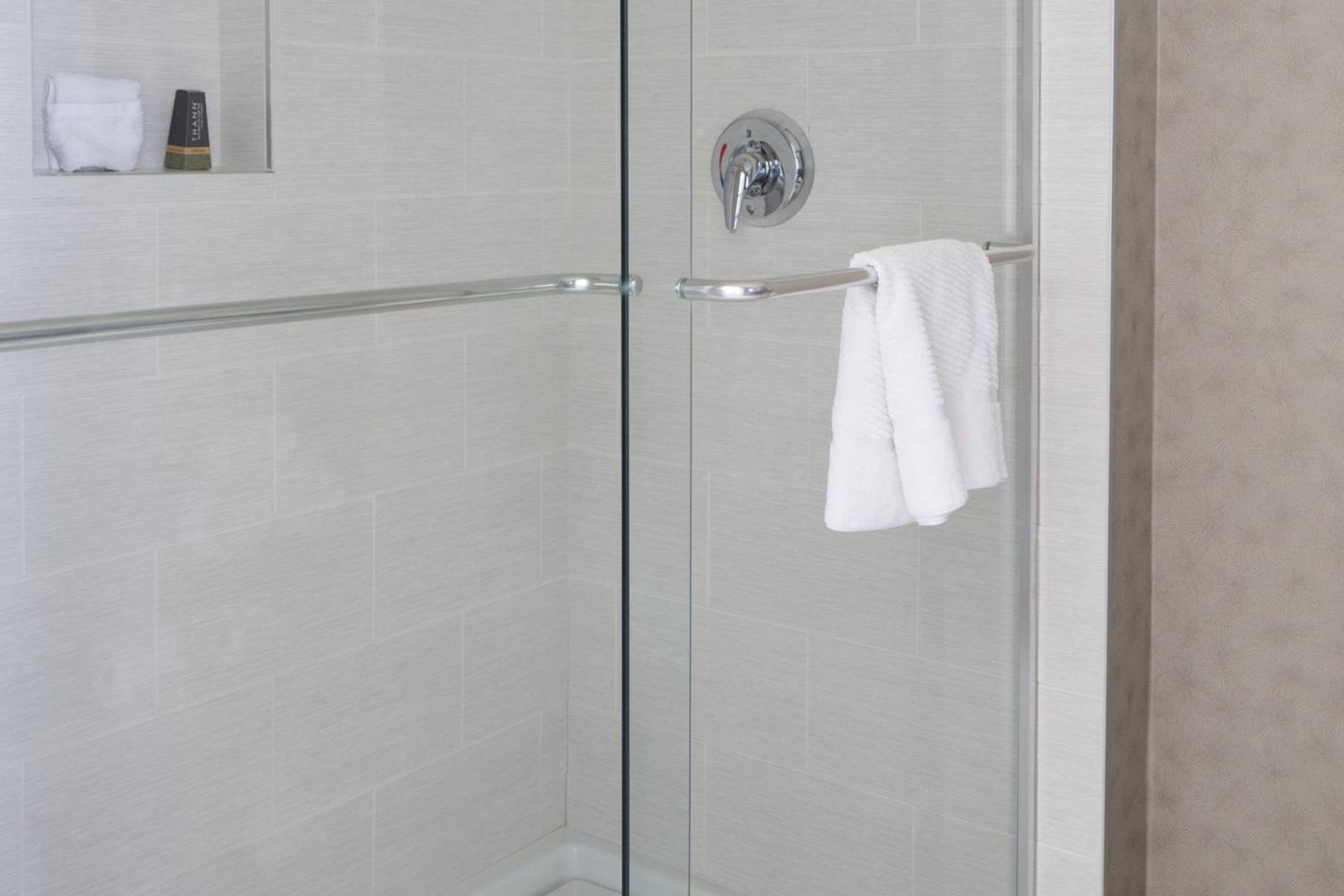 Concierge Level Double Room with Two Double Beds and Roll-in Shower - Mobility and Hearing Accessible