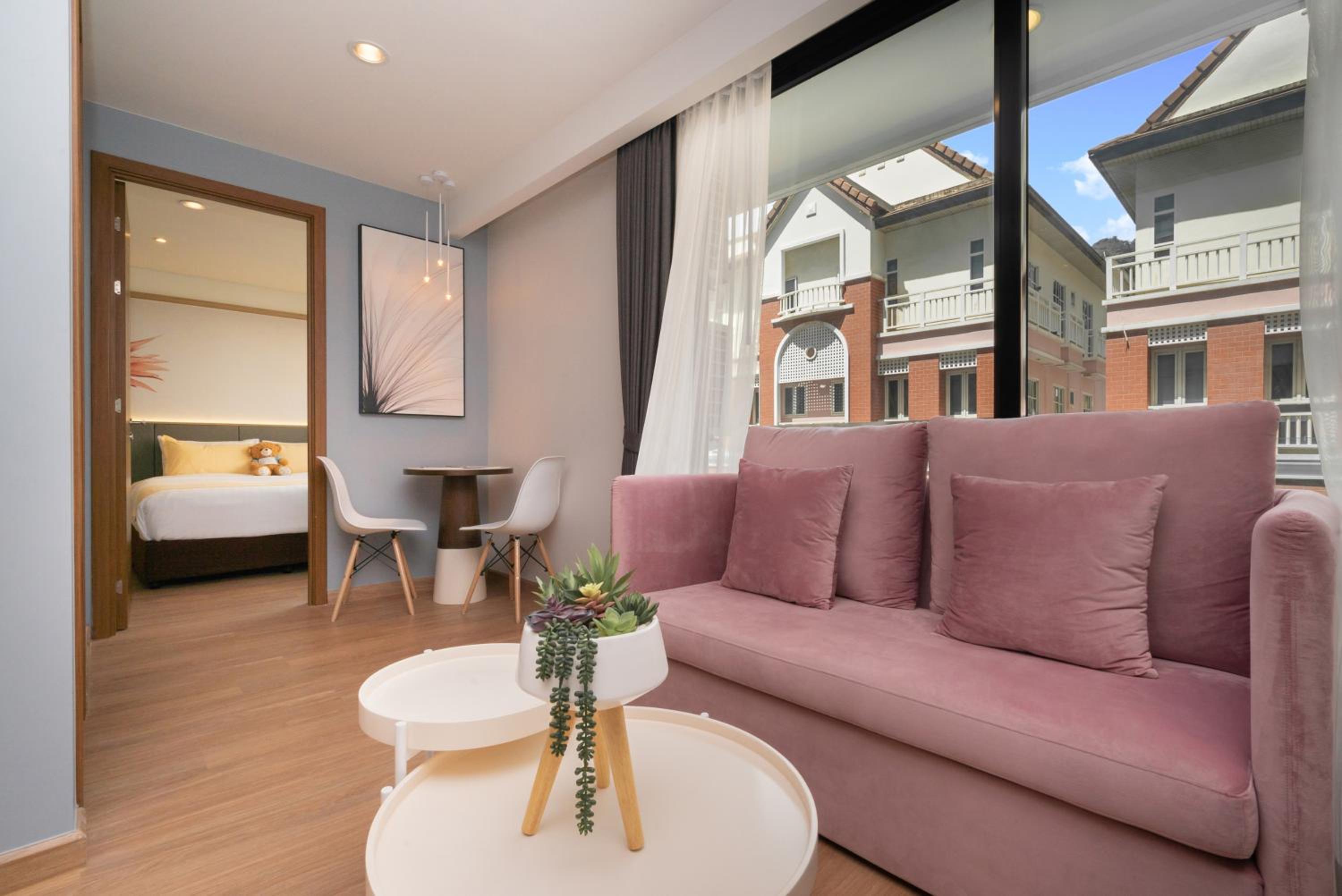 One Bedroom Deluxe