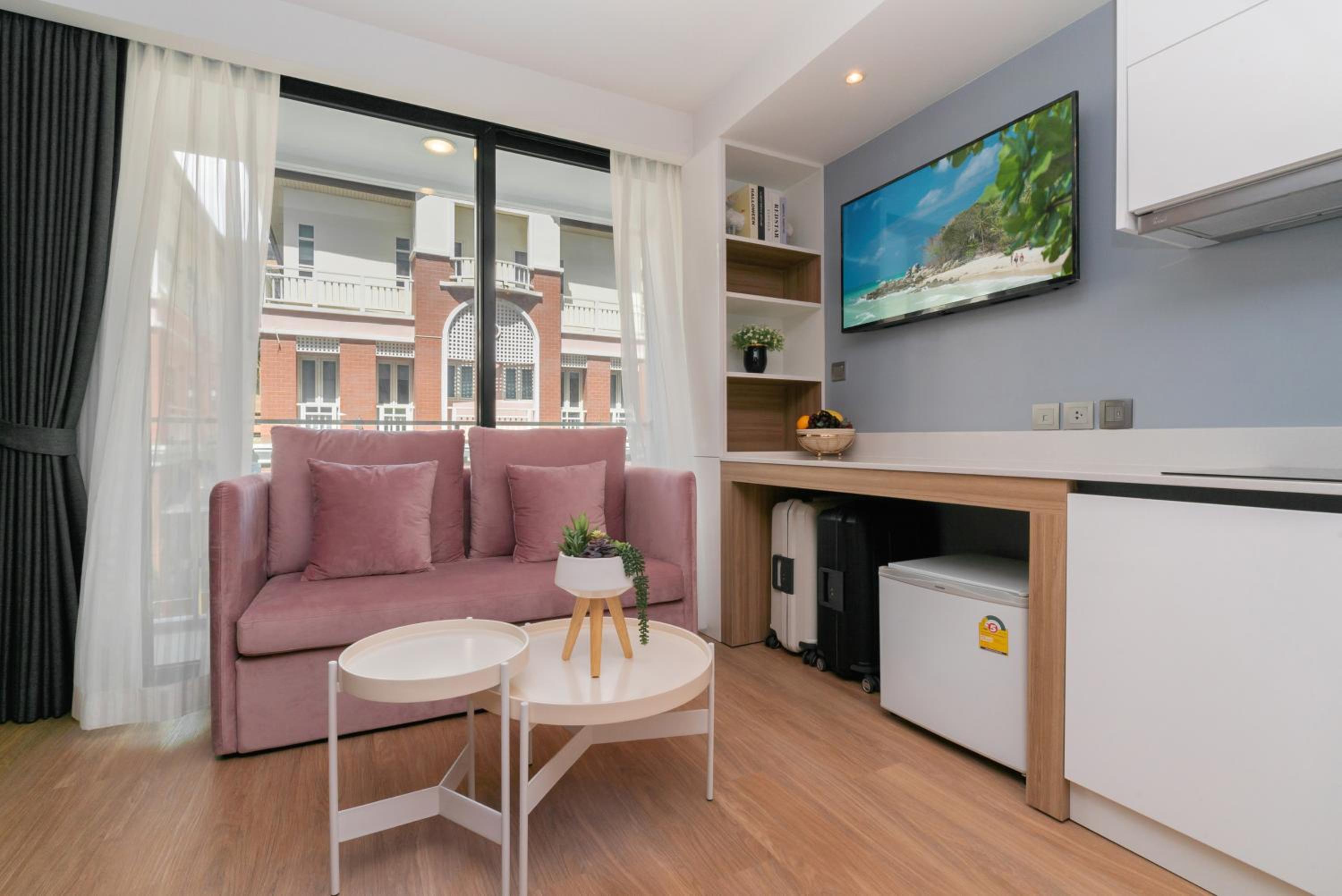 One Bedroom Deluxe