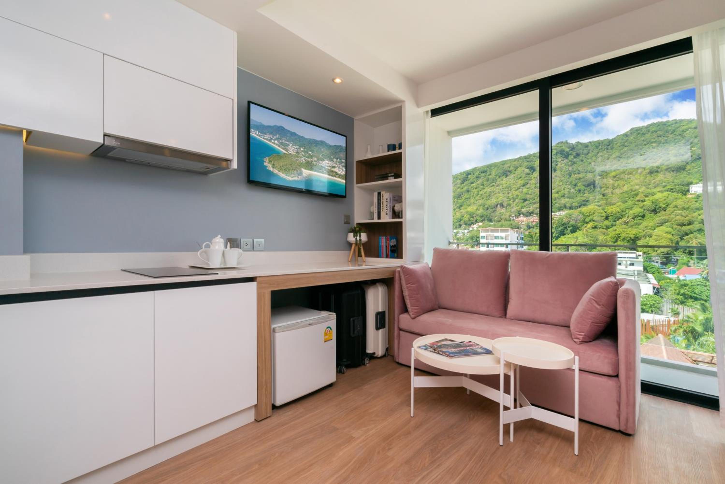 One Bedroom Deluxe Mountain View