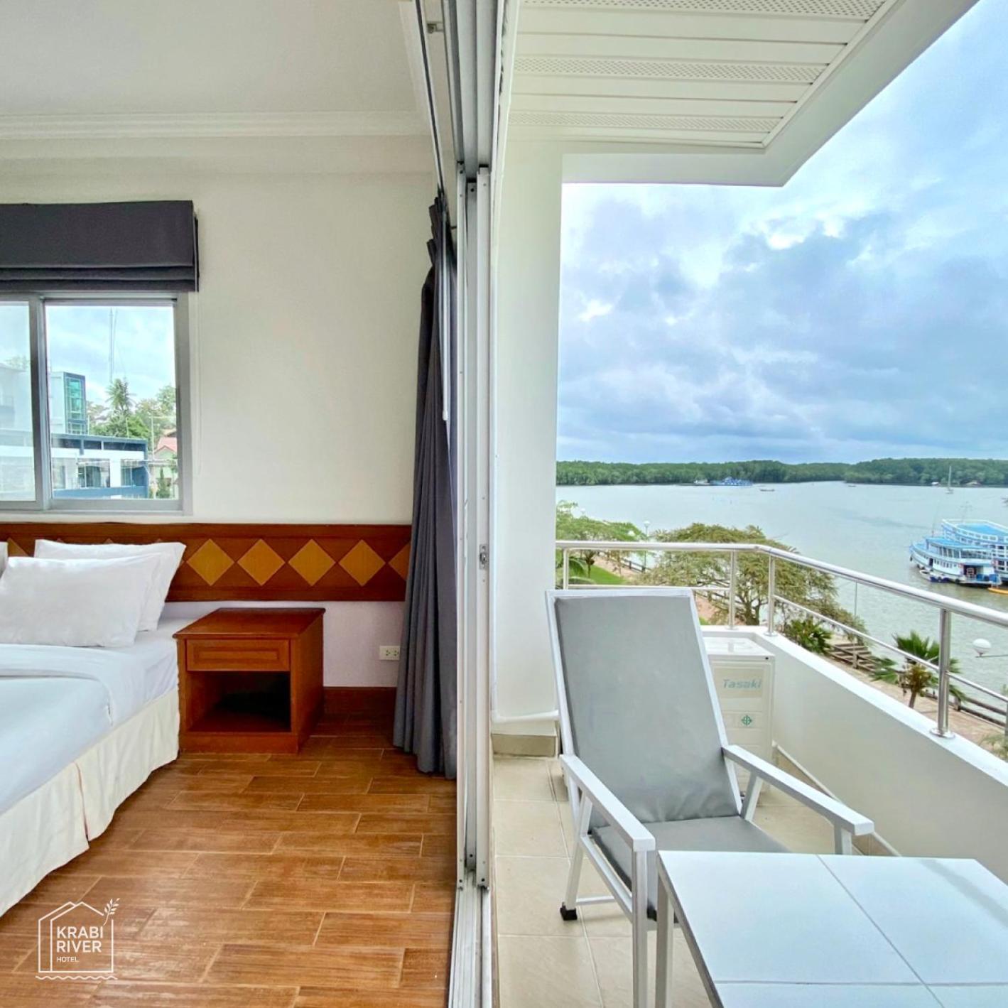 Double Room with Balcony and Sea View
