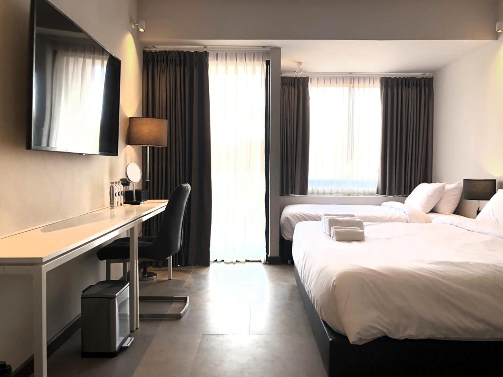 Triple Room with 1 King Size Bed and 1 Single Bed