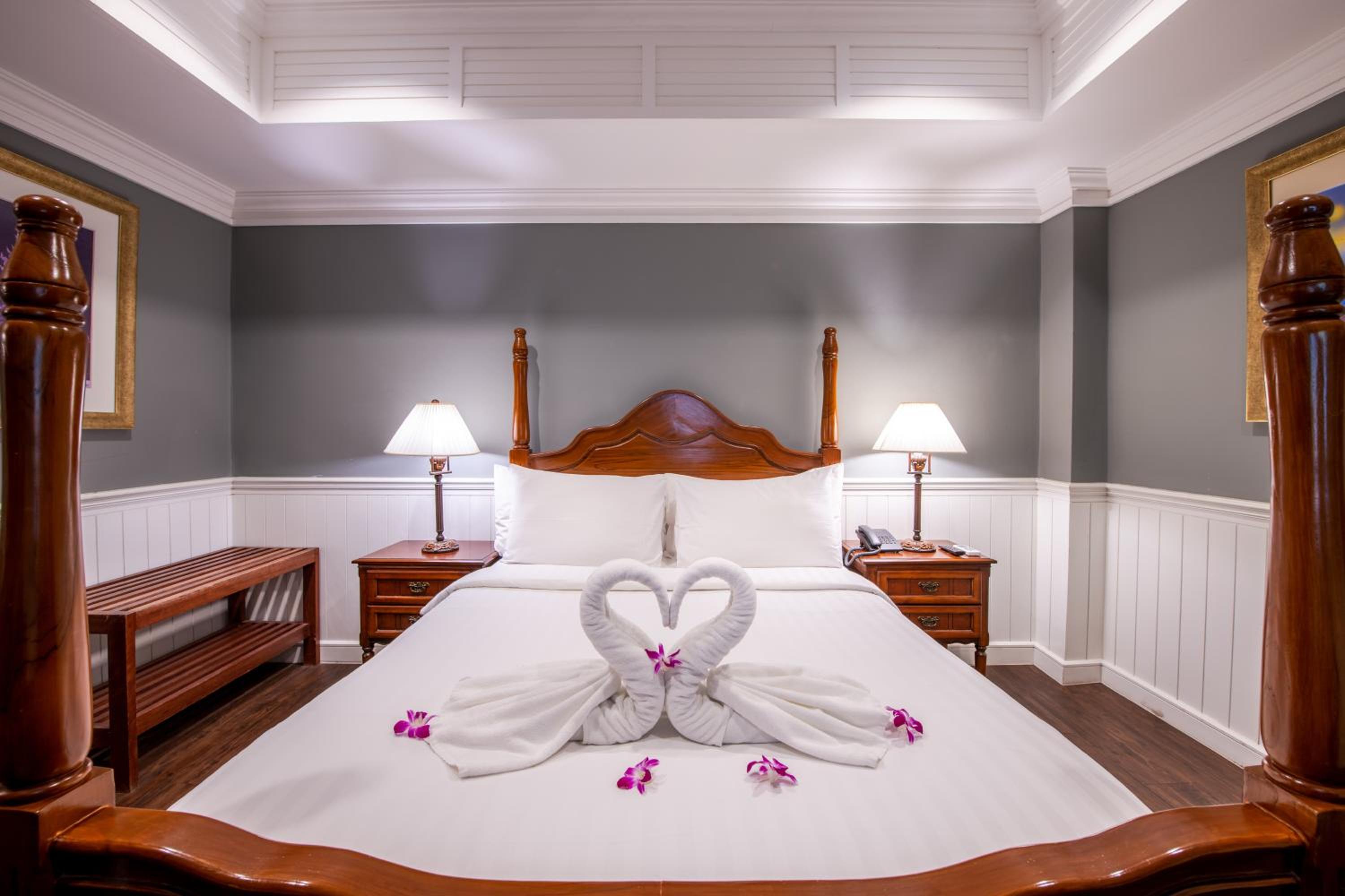 Deluxe Double or Twin Room (No Window)