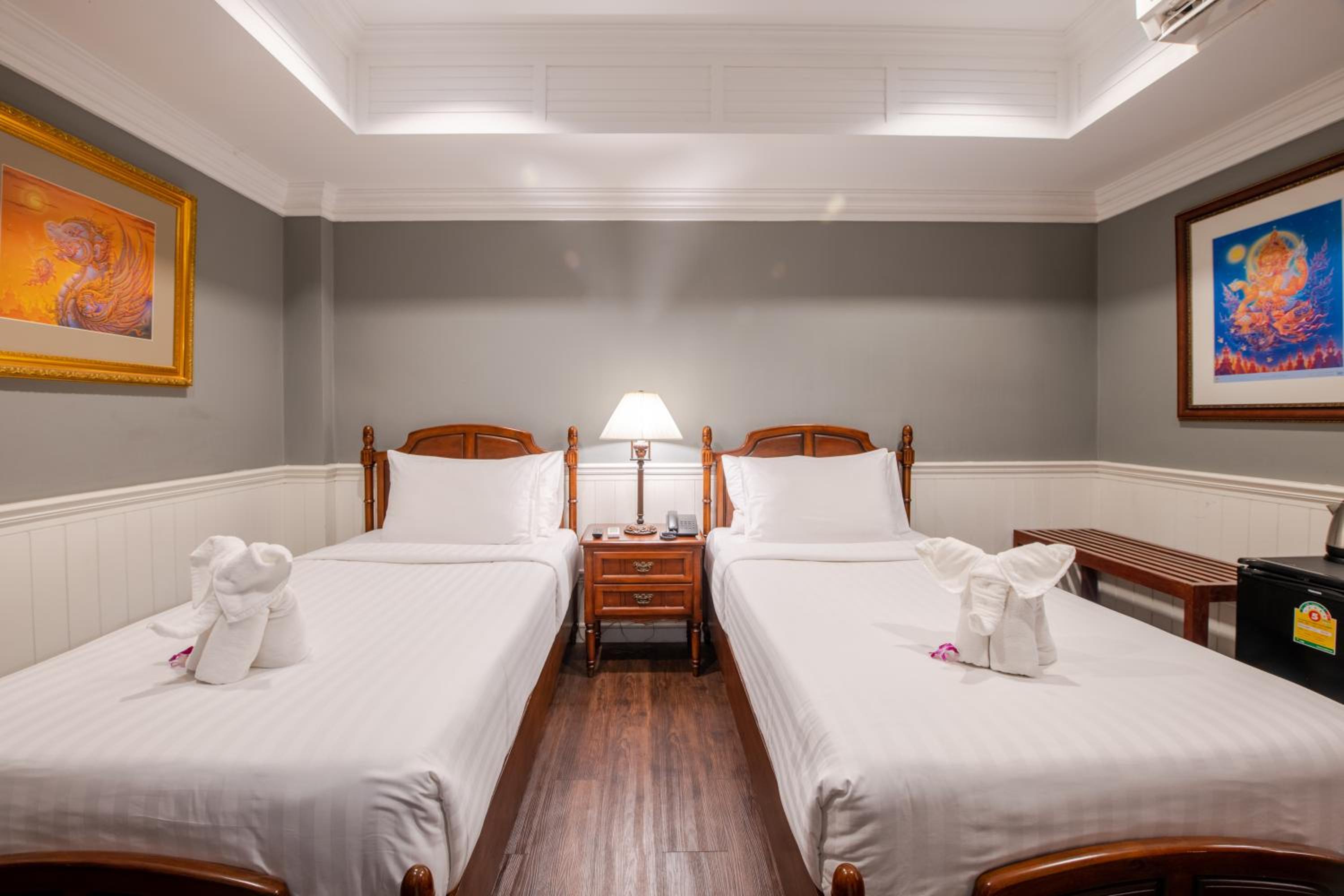 Deluxe Double or Twin Room (No Window)