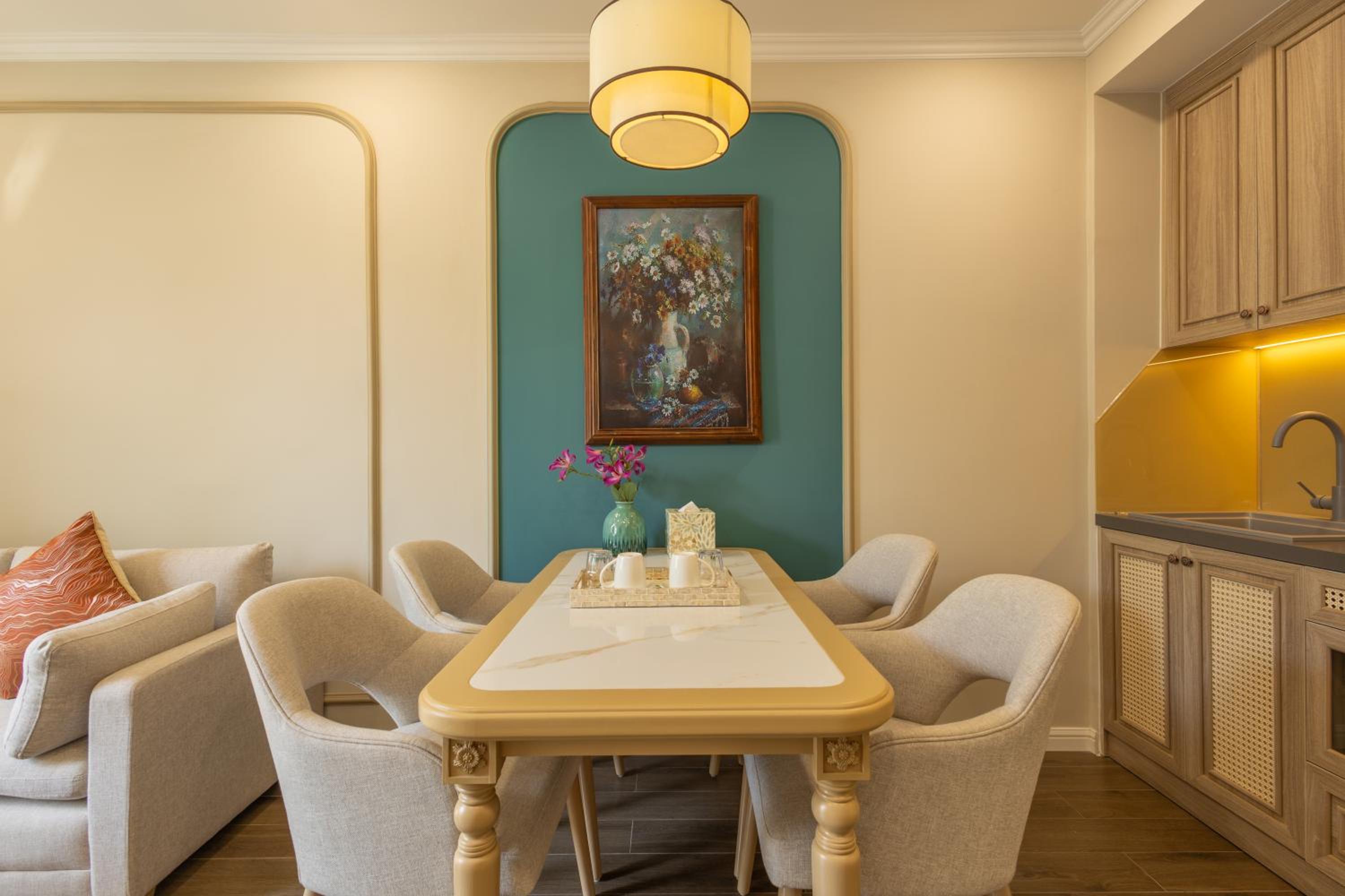 Deluxe Apartment