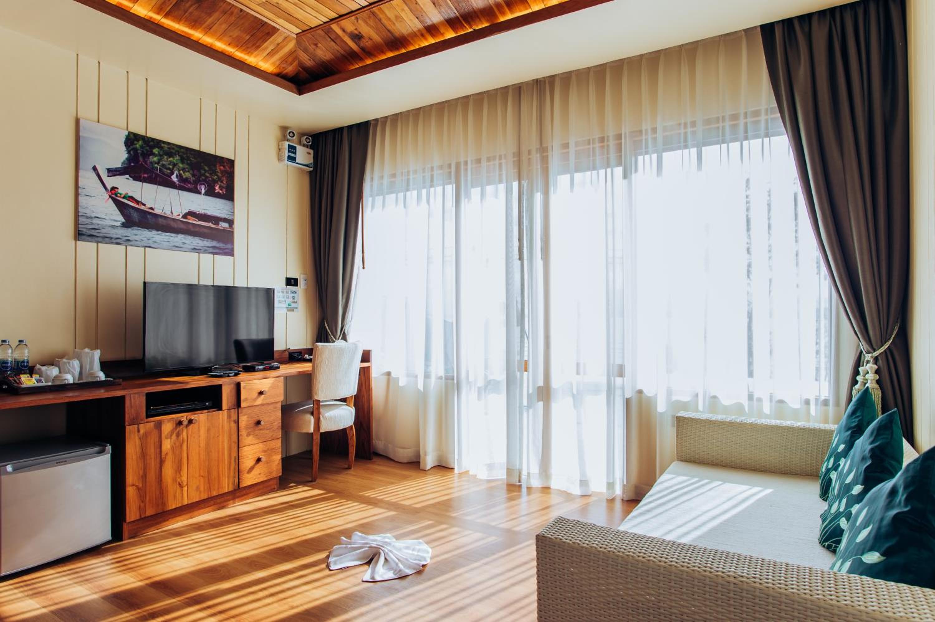 Deluxe Sea View with Spa Bath