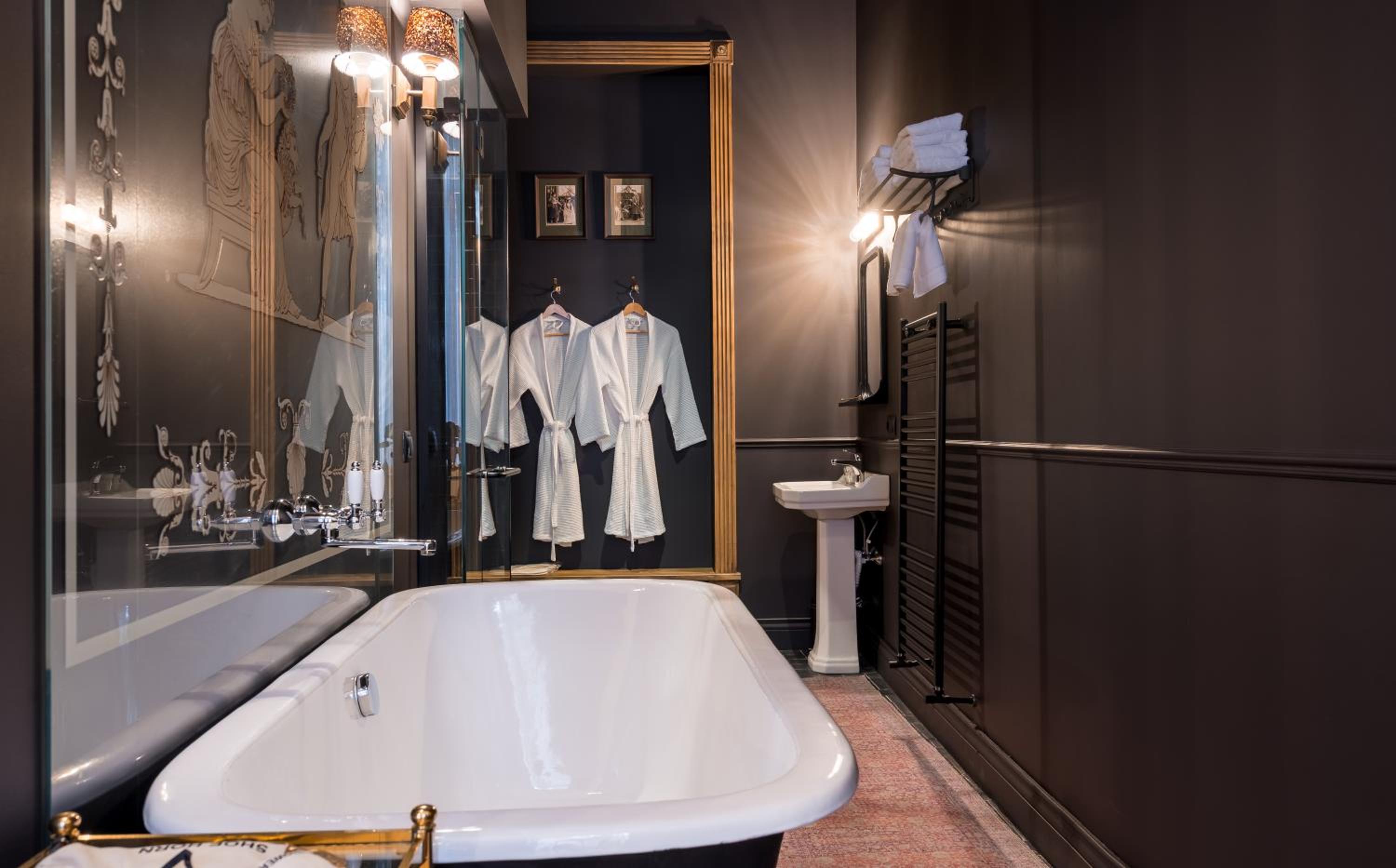 Deluxe Double Room with Bath