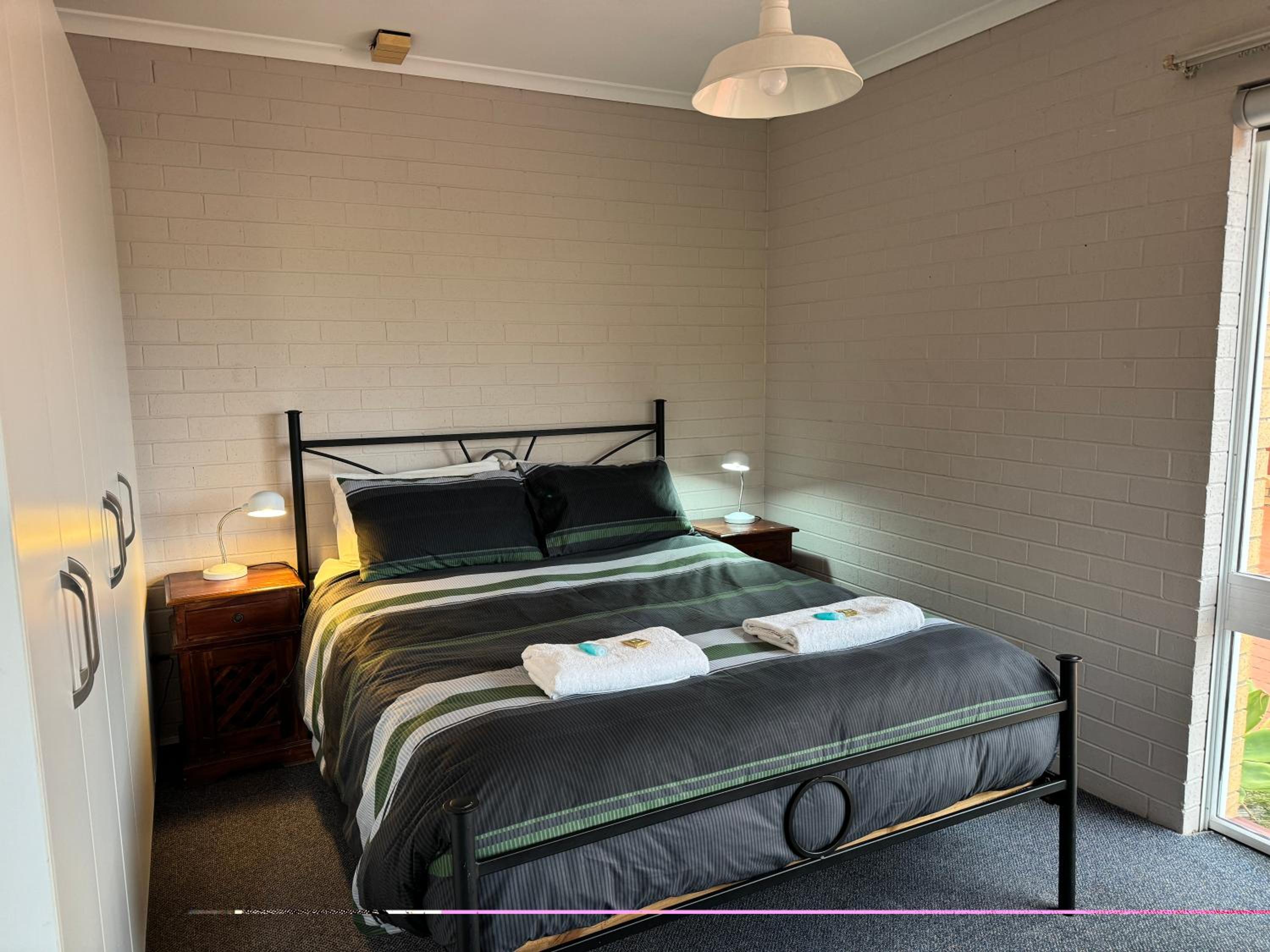 Queen Room - Downstairs